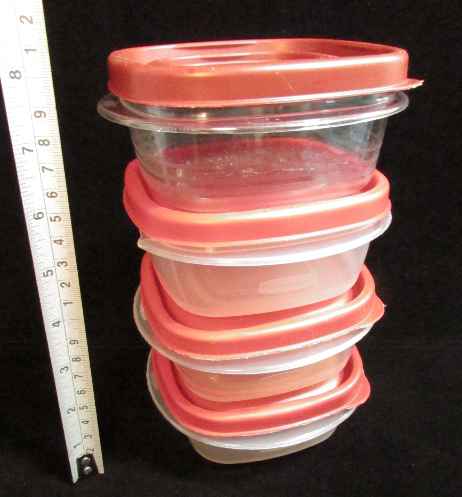 Lot Of 4 RUBBERMAID Easy Find 1.25 Cup CONTAINERS 7J56 7H74 with Red LIDS 7J58