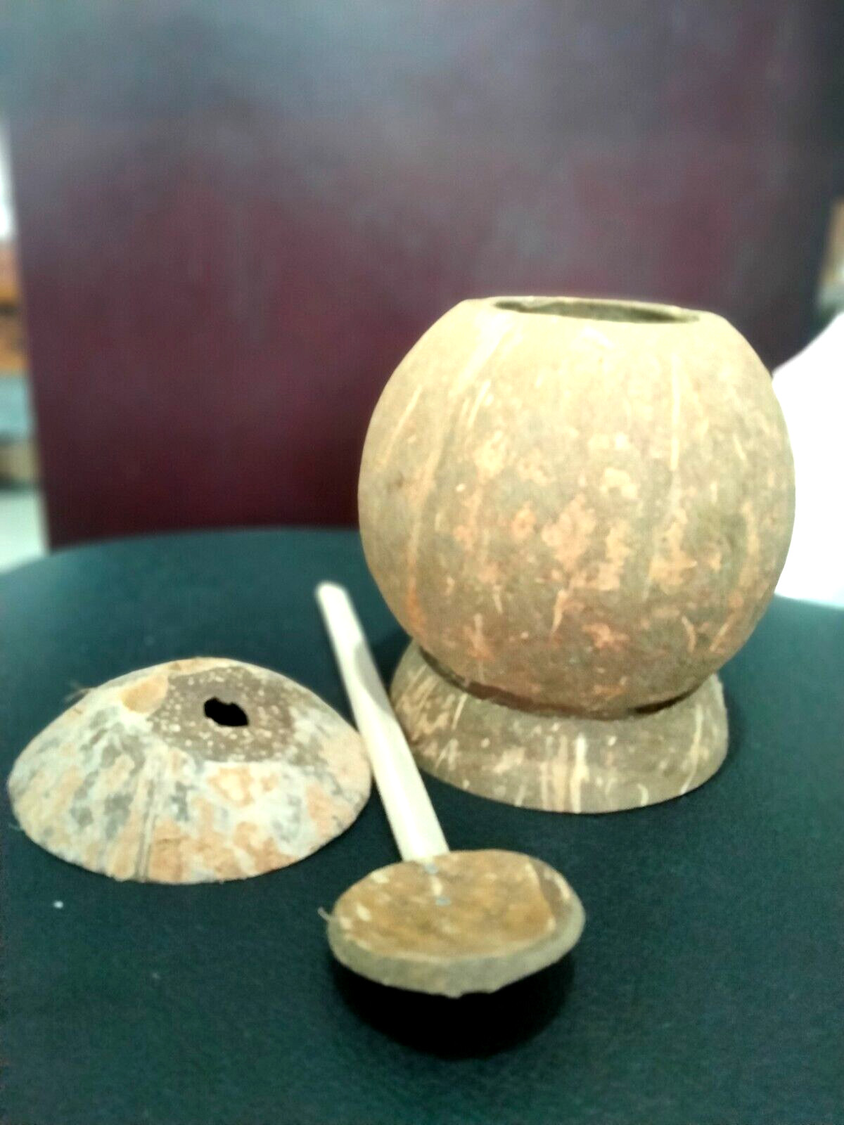 100% natural handmade srilanaka coconutshell organic salt container