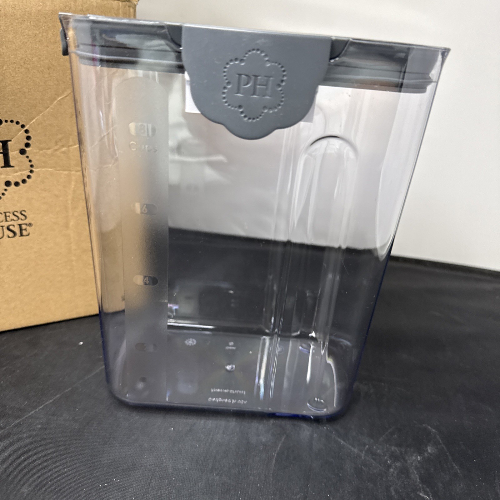 NEW !! Princess House Pantry 2 Qt Storage Container * Recipiente Hermetico 3321