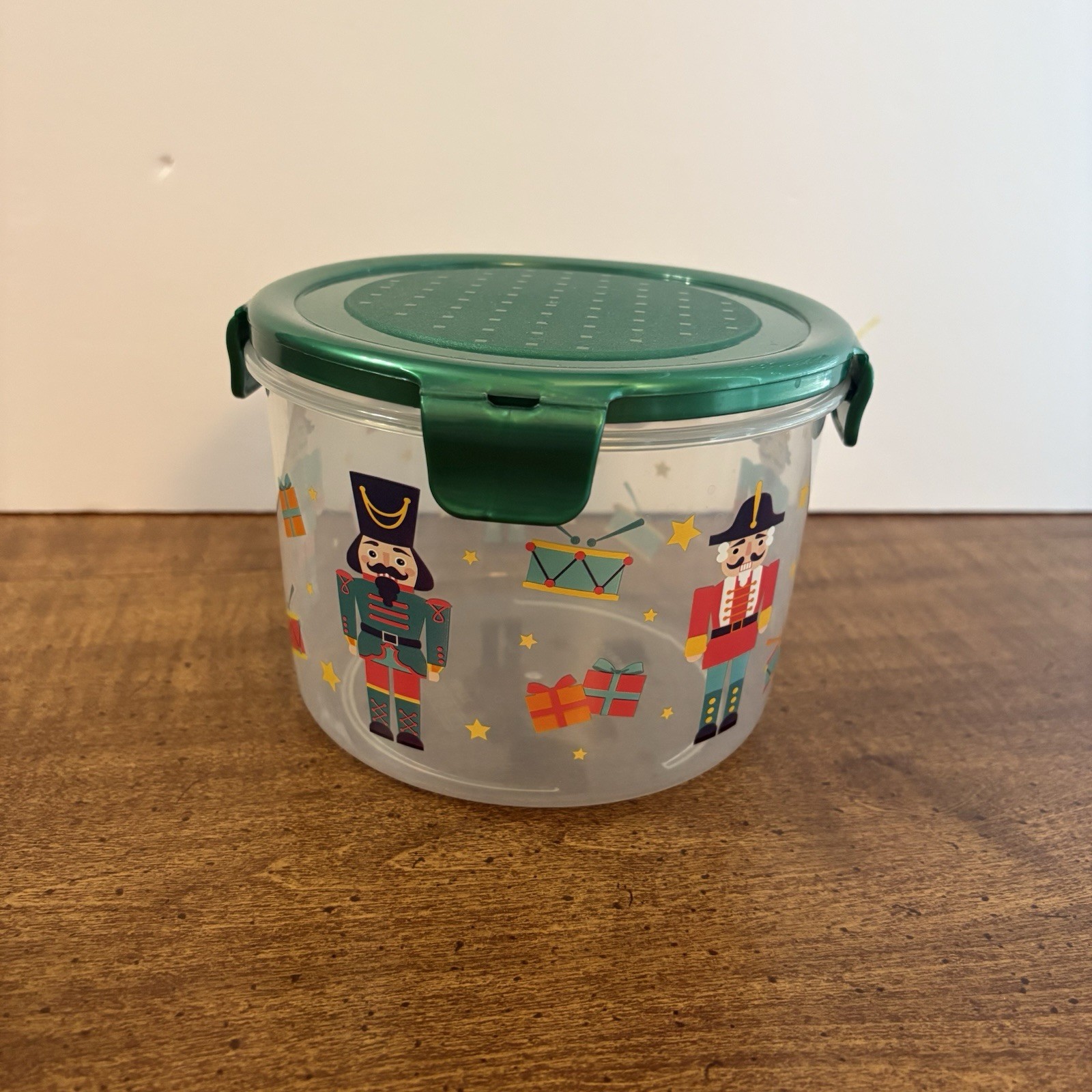 Lock And Lock Nutcracker Soldier Drum Container Round 1.3L/44oz./1.4Qt. Cl