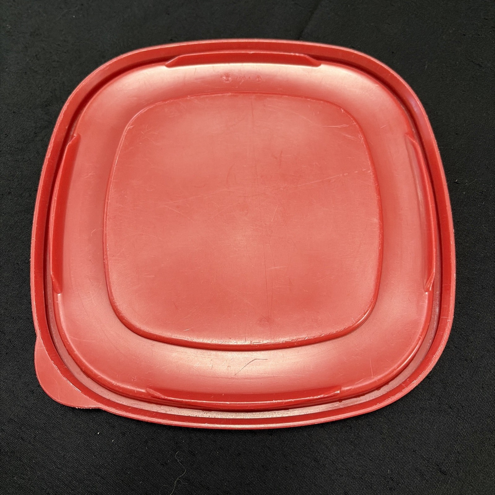 Vintage Rubbermaid Servin Saver Divided Portion Storage Container Red *Lid Only*