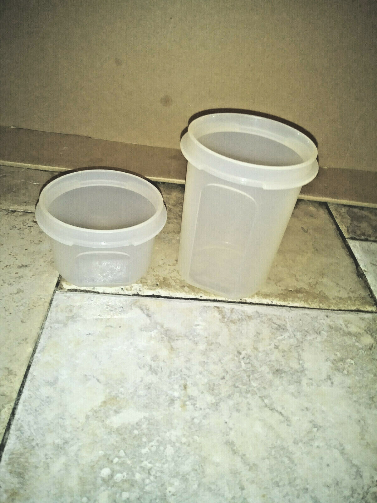 TUPPERWARE REPLACEMENT MODULAR MATES CONTAINERS 1605 & 1606 NO LIDS 4 1/2& 2 1/2