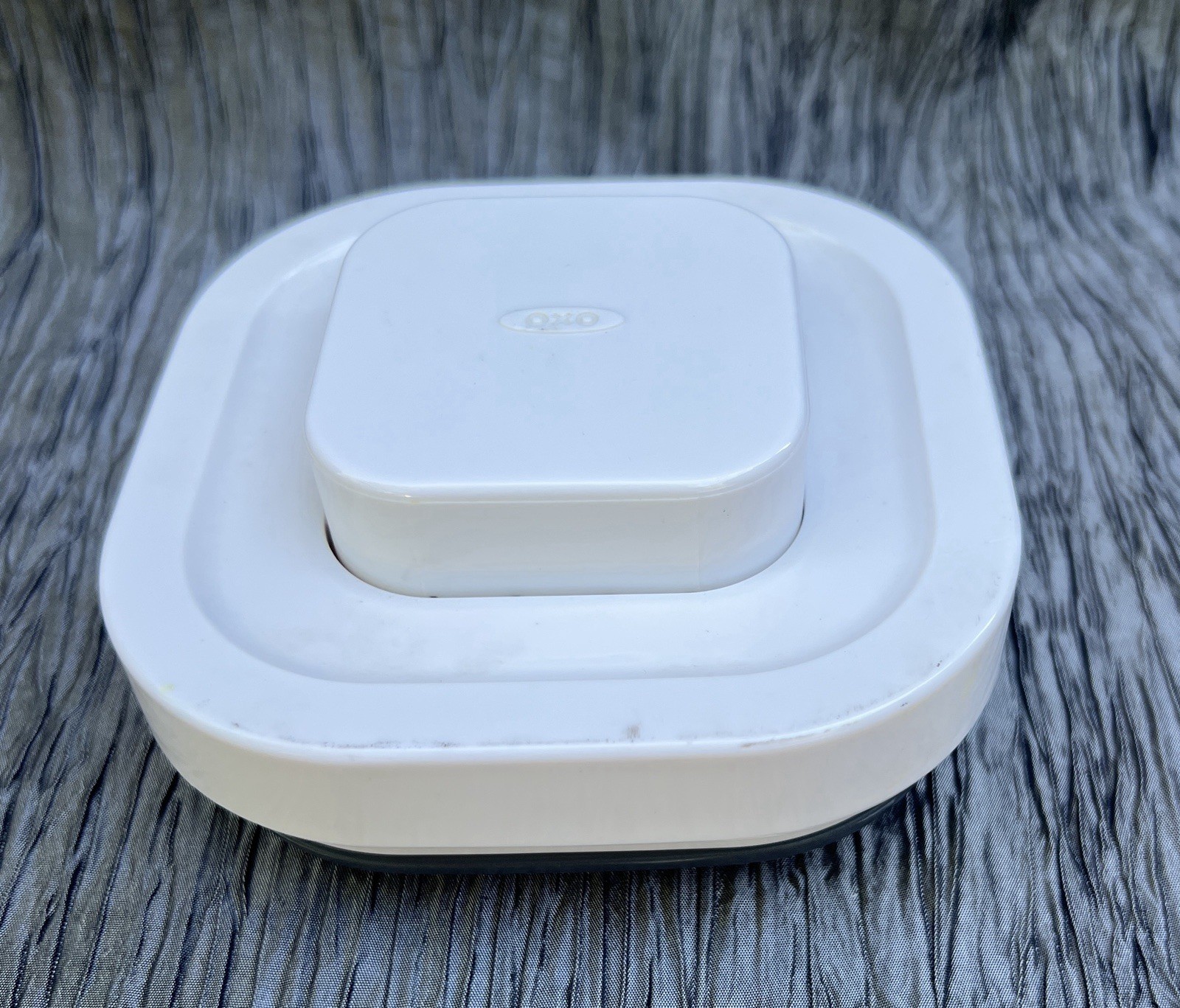OXO Pop Container Replacement lid w/ Round Push Button 4”x4” Square