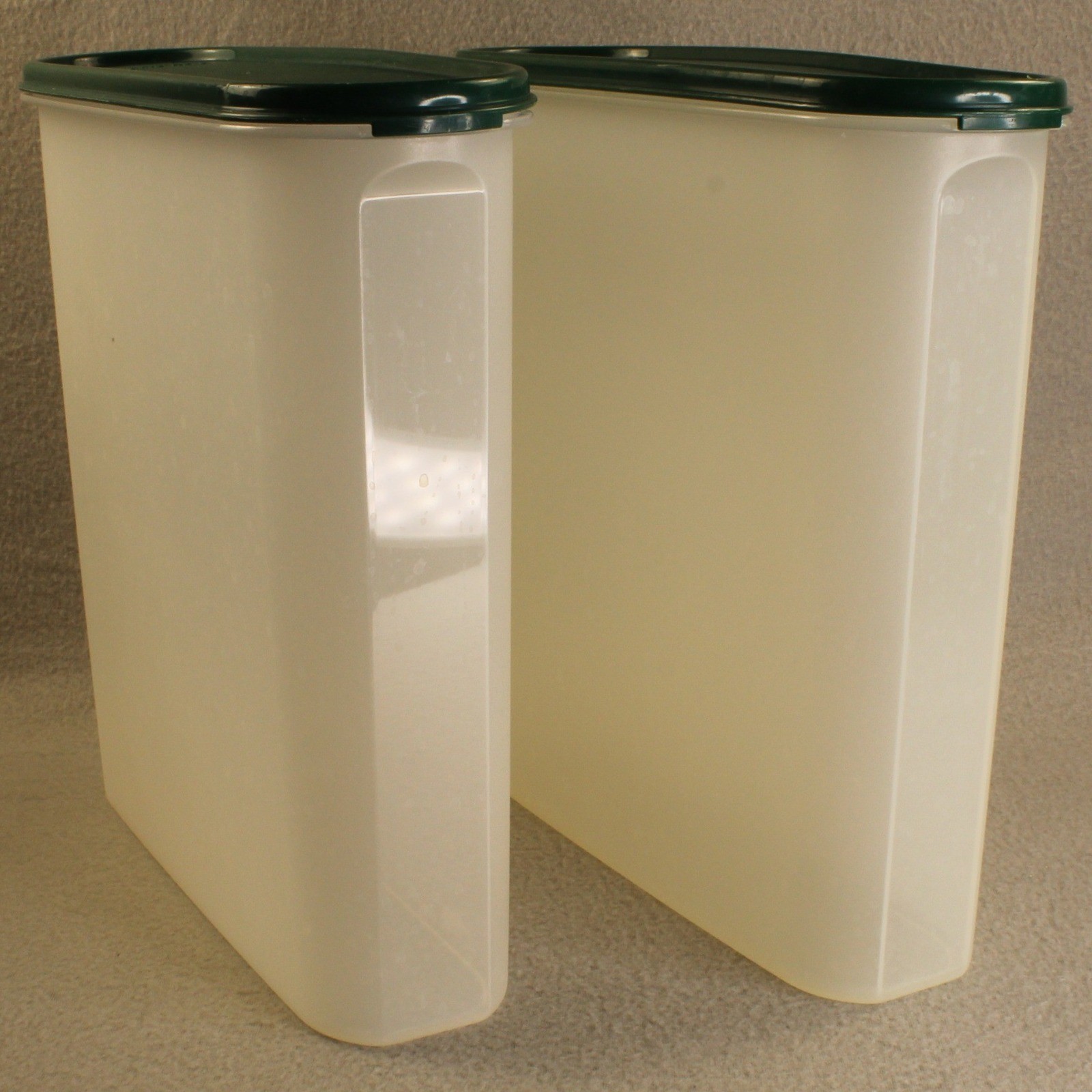 Tupperware Modular Mates Super Oval 4 Set of 2 Green Lid Excellent Food Storage