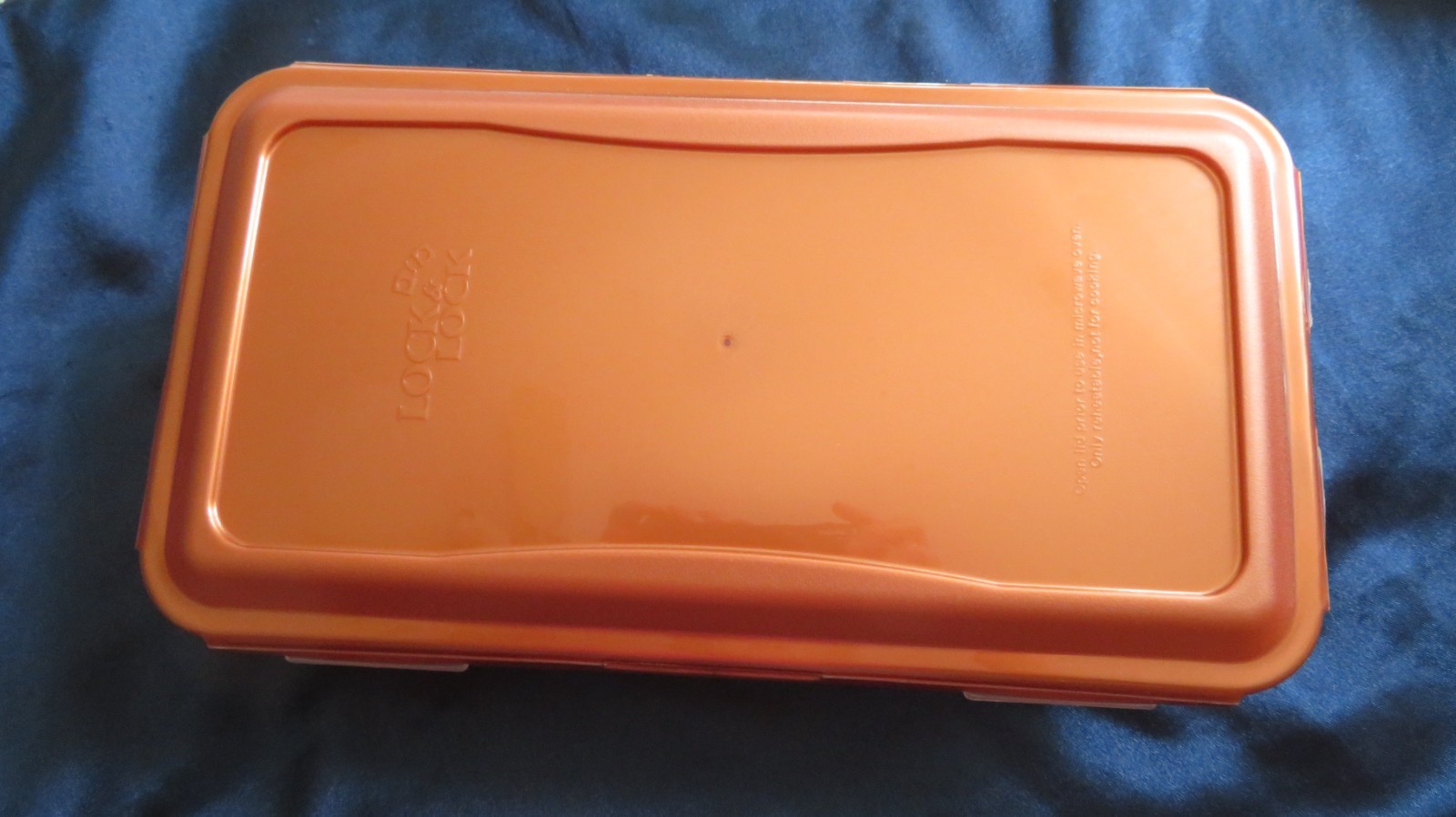 Lock and Lock Copper Color Lid 18ct Egg Holder Container Excellent Condition