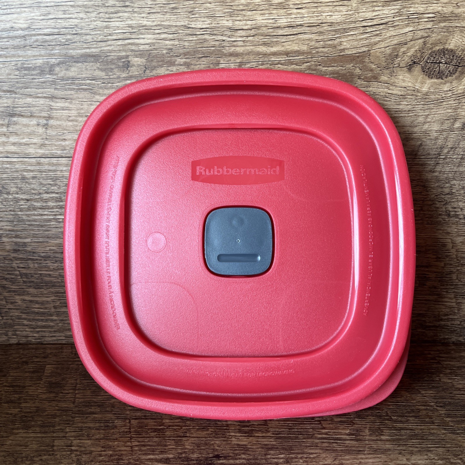 Rubbermaid 7 Cup 1.6 L Containers 7J63 Easy Find Red Snap Lid Vented VERY NICE!