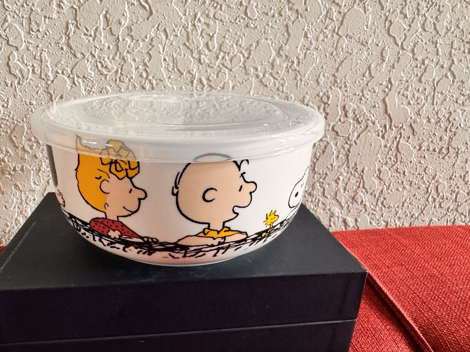 Peanuts Gang Ceramic Bowl With Vented Lid 5.5”