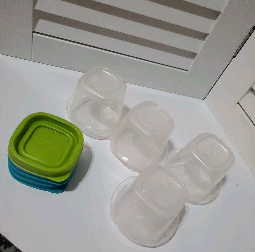 Vtg Rubbermaid 7J53 4oz Containers Lot 5 Dark Teal Lime Green Lids Set Rare