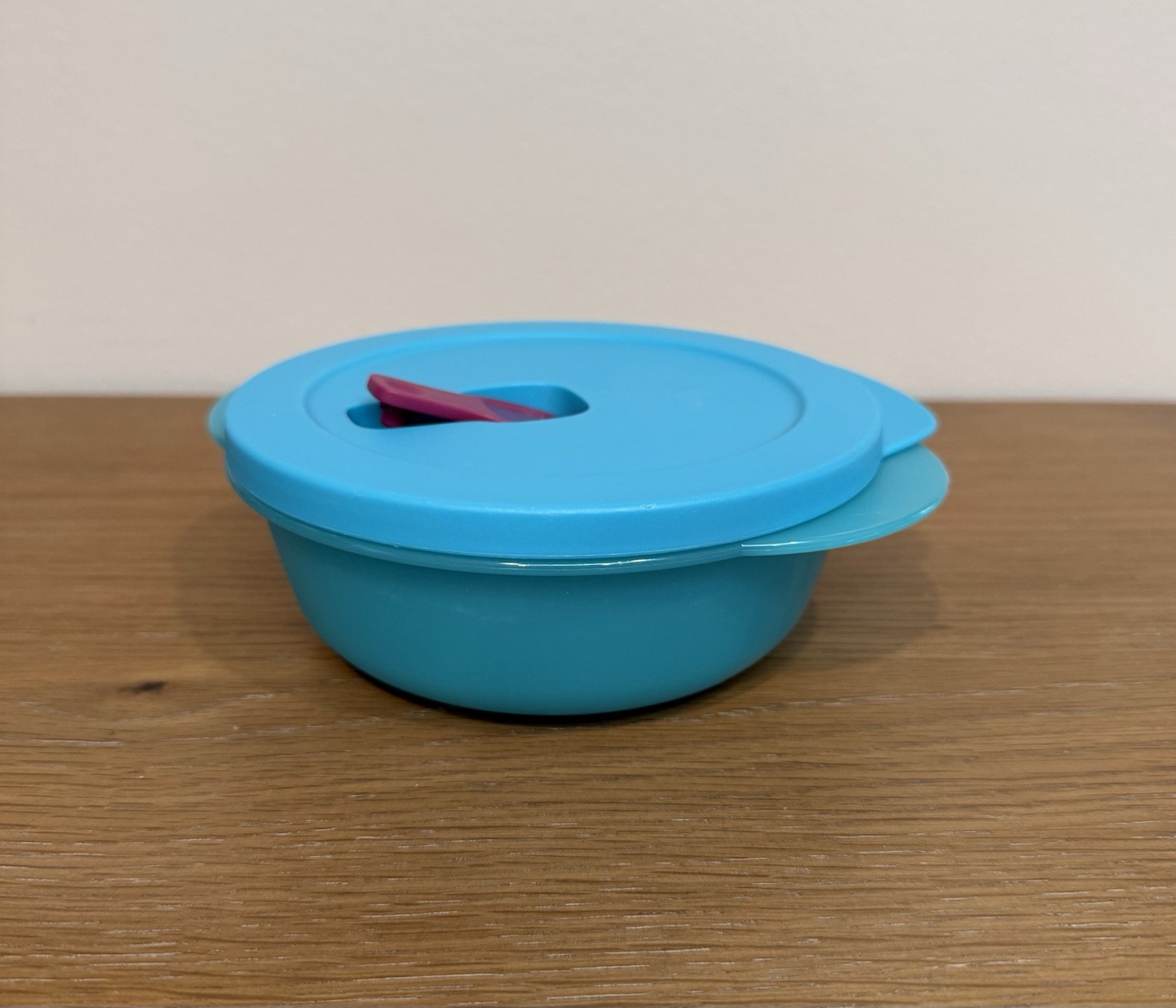 Set of 2 Tupperware CrystalWave Blue Round Storage Containers, Vented Lids