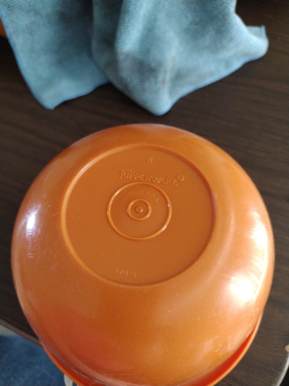 G1 Vintage Tupperware Small orange Small Mixing Bowl 270-5 WITH LID