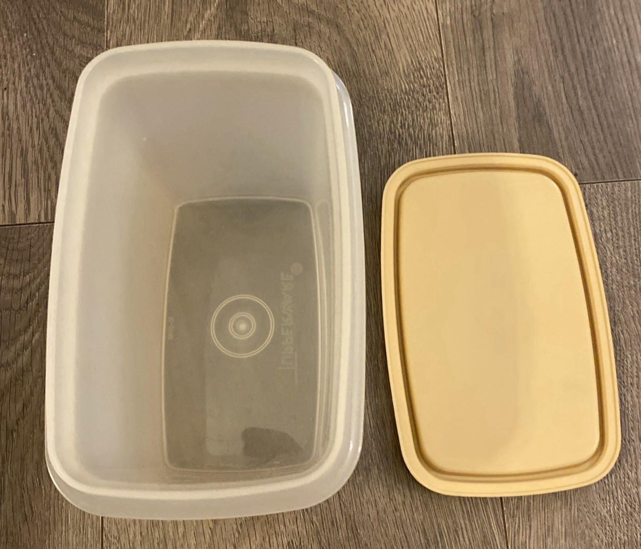 Tupperware Yellowish Lid W Clear Storage Rectangle Container 6×4.5x4x4” Vtg EUC