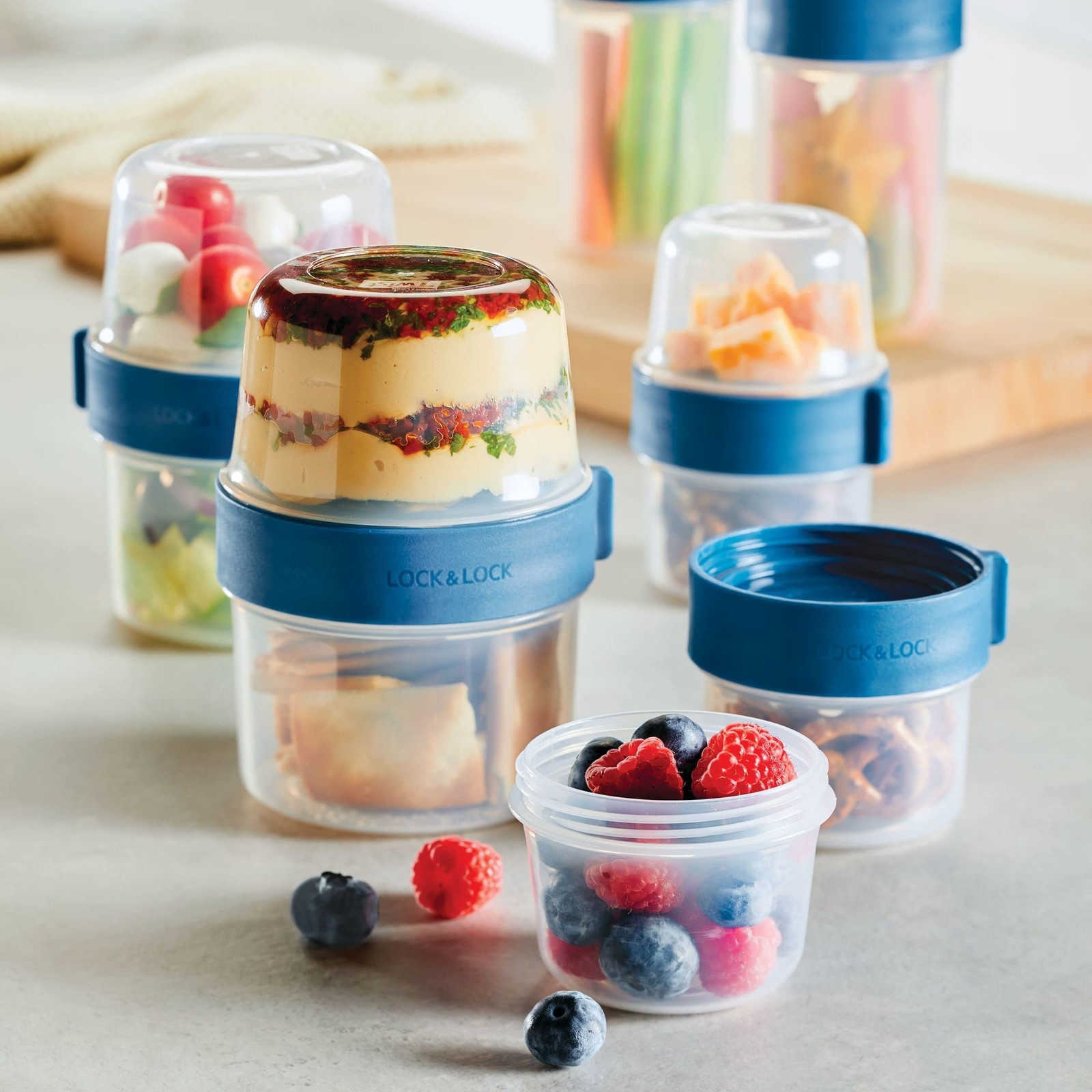LOCK & LOCK Easy Essentials Twist Way Food Storage Container, BPA-Free/Dishwa…