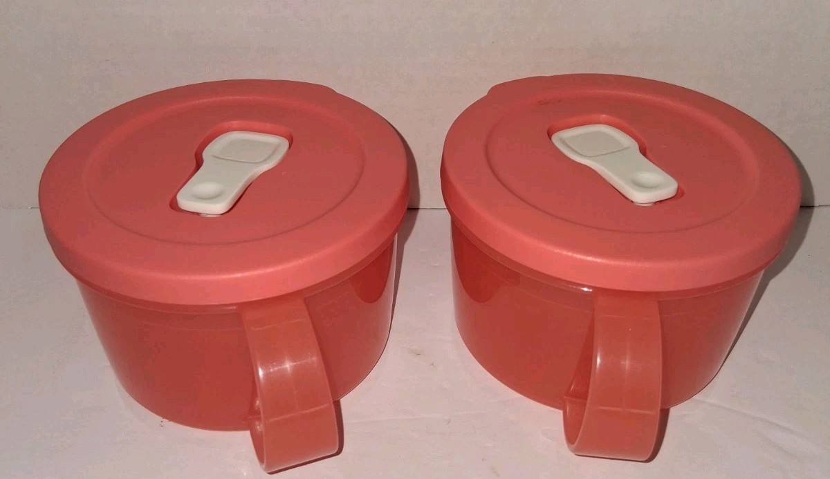 Tupperware Crystalwave Soup Mugs with Stain Guard Coral 16oz Lot Of 2