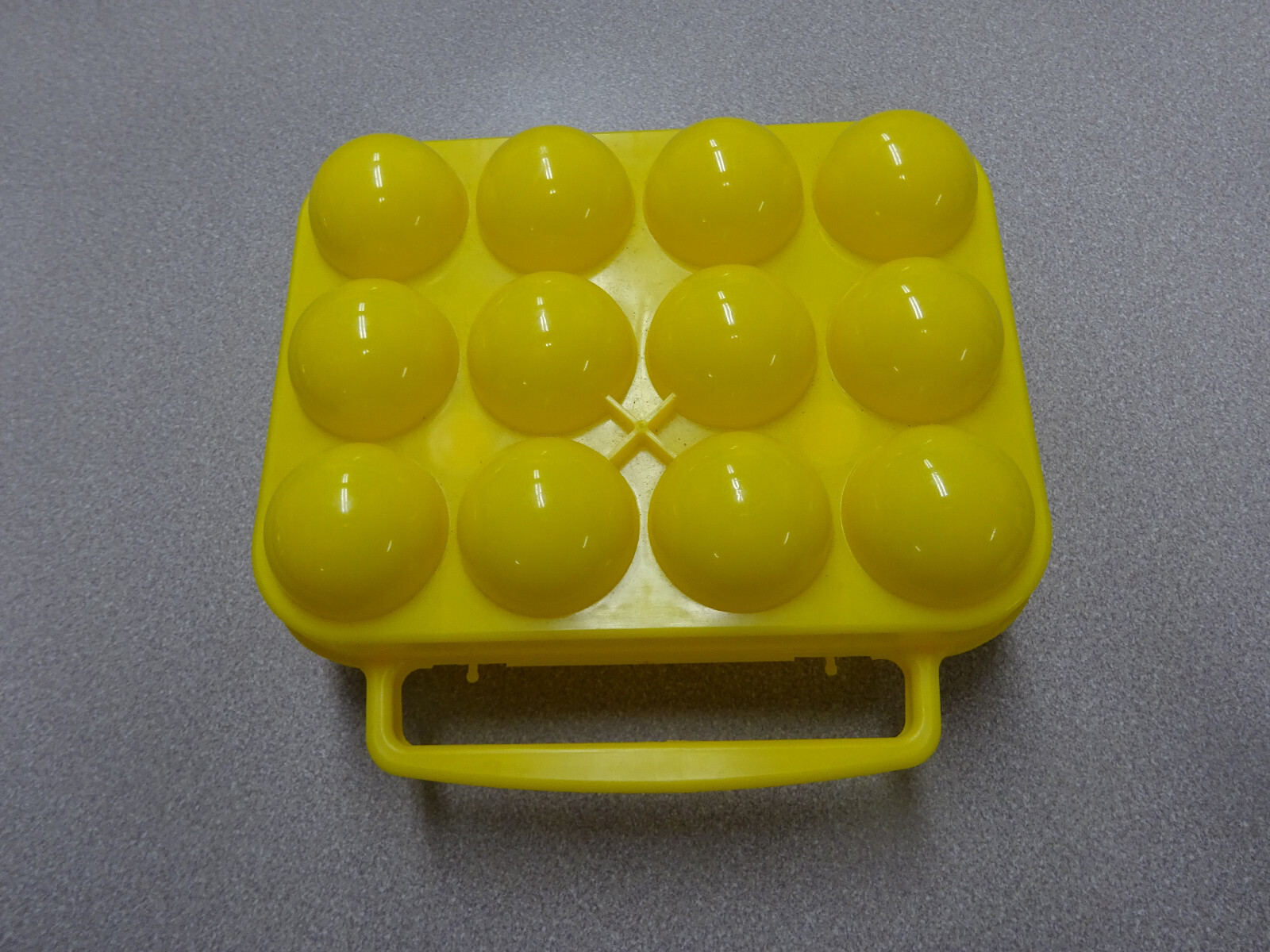 Coghlan’s 1 Dozen Egg Holder for Camping Durable Polypropylene, Latches Securely