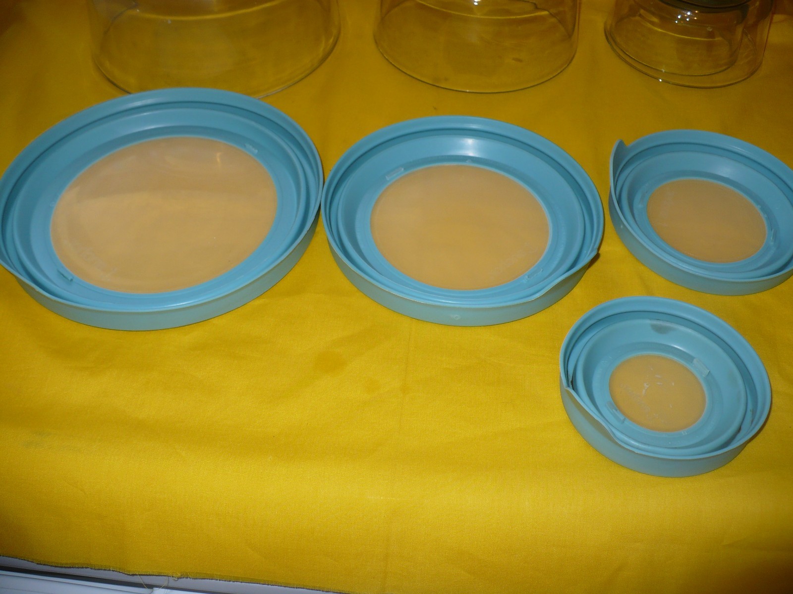 Anchor Hocking Glass Food Storage Containers with Plastic Lids 8-Piece Set
