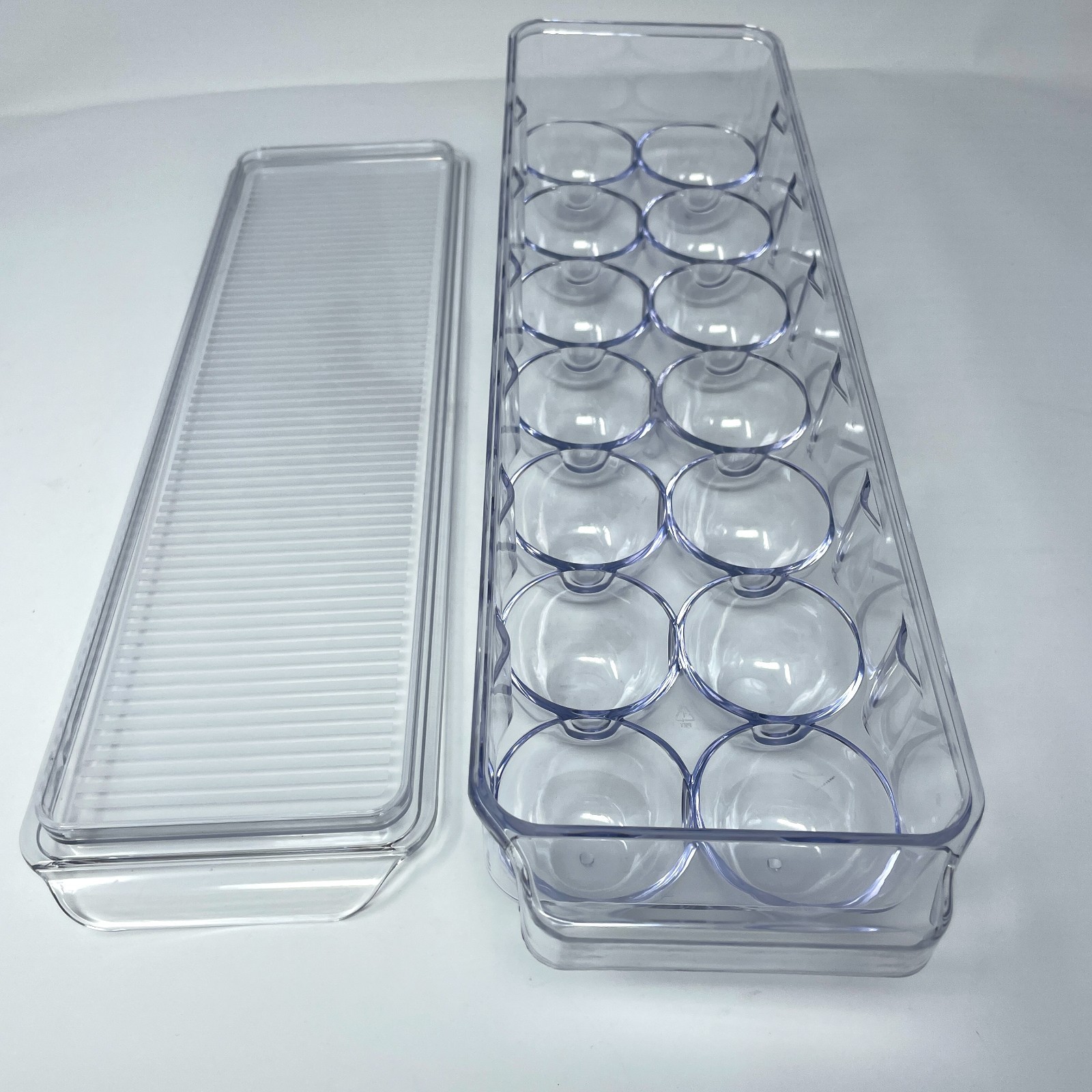 Utopia Home Egg Container w/ Lid and Handle for Refrigerator, Pack of 1