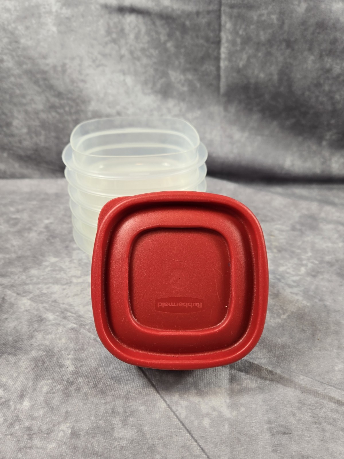 Rubbermaid Storage Containers Square 1.25 Cups Easy Find Lids Racer Red 7J56 USA