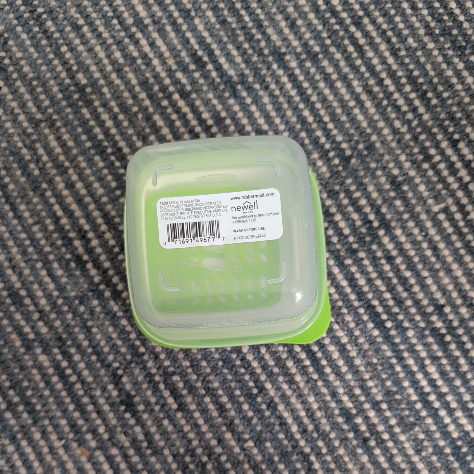Rubbermaid FreshWorks 2-Piece Produce Saver Set – 1 -2.5 Cup & 1-17.3 Cup