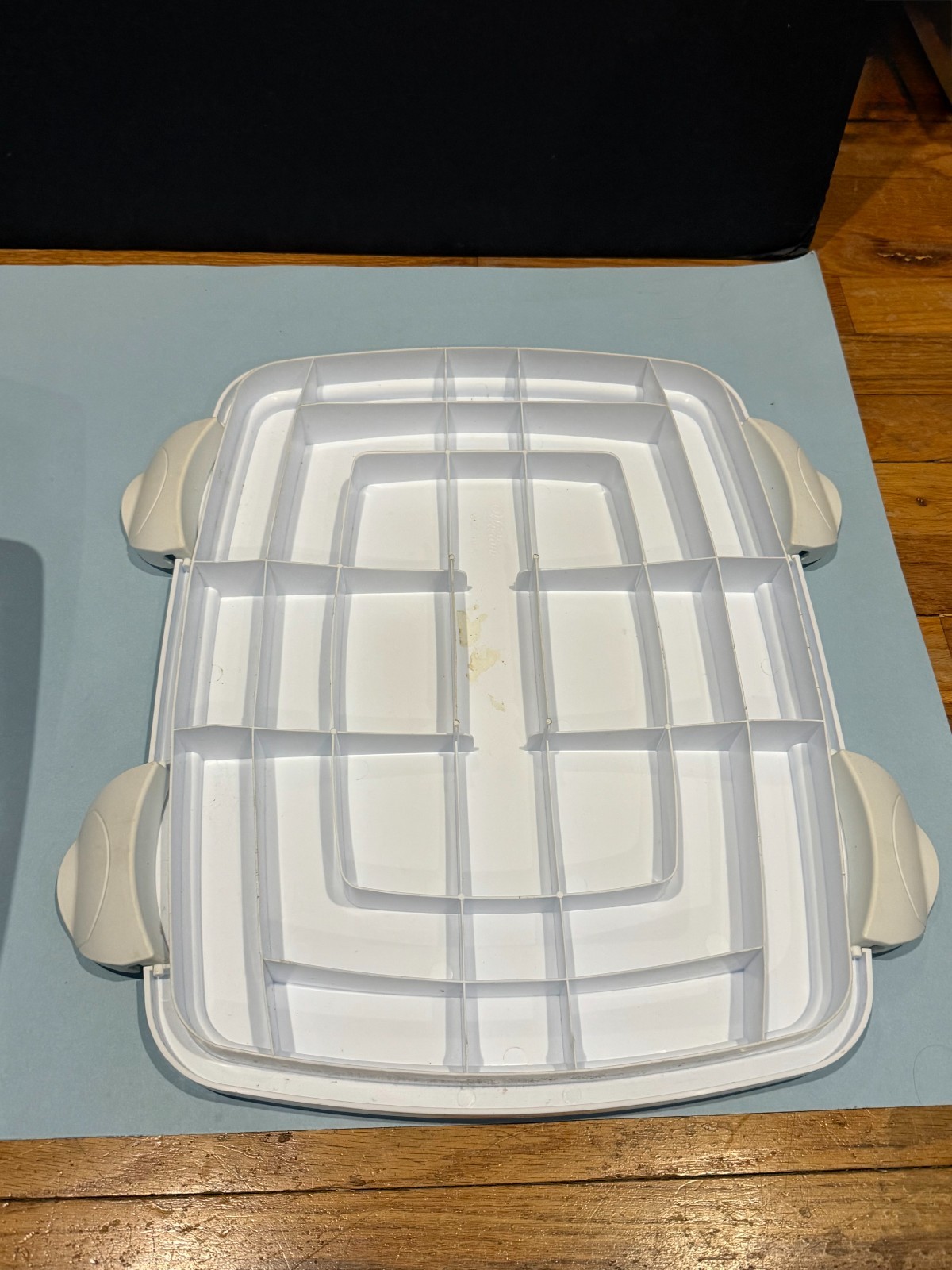 2005 Vintage Wilton Ultimate 3 in 1 Caddy Cake Cupcake Holder Carrier Tote