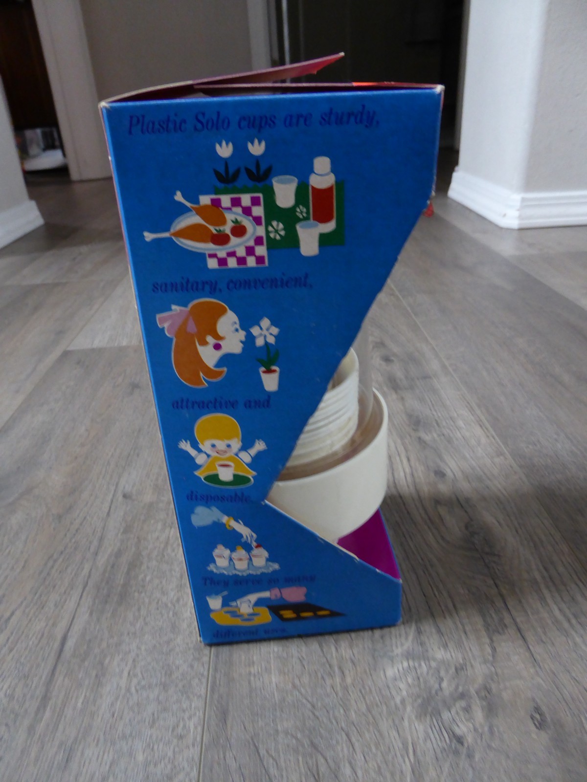 Vintage Solo Cup Dispenser 9 Cups Retro Introductory 3 Sizes NEW UN-USED