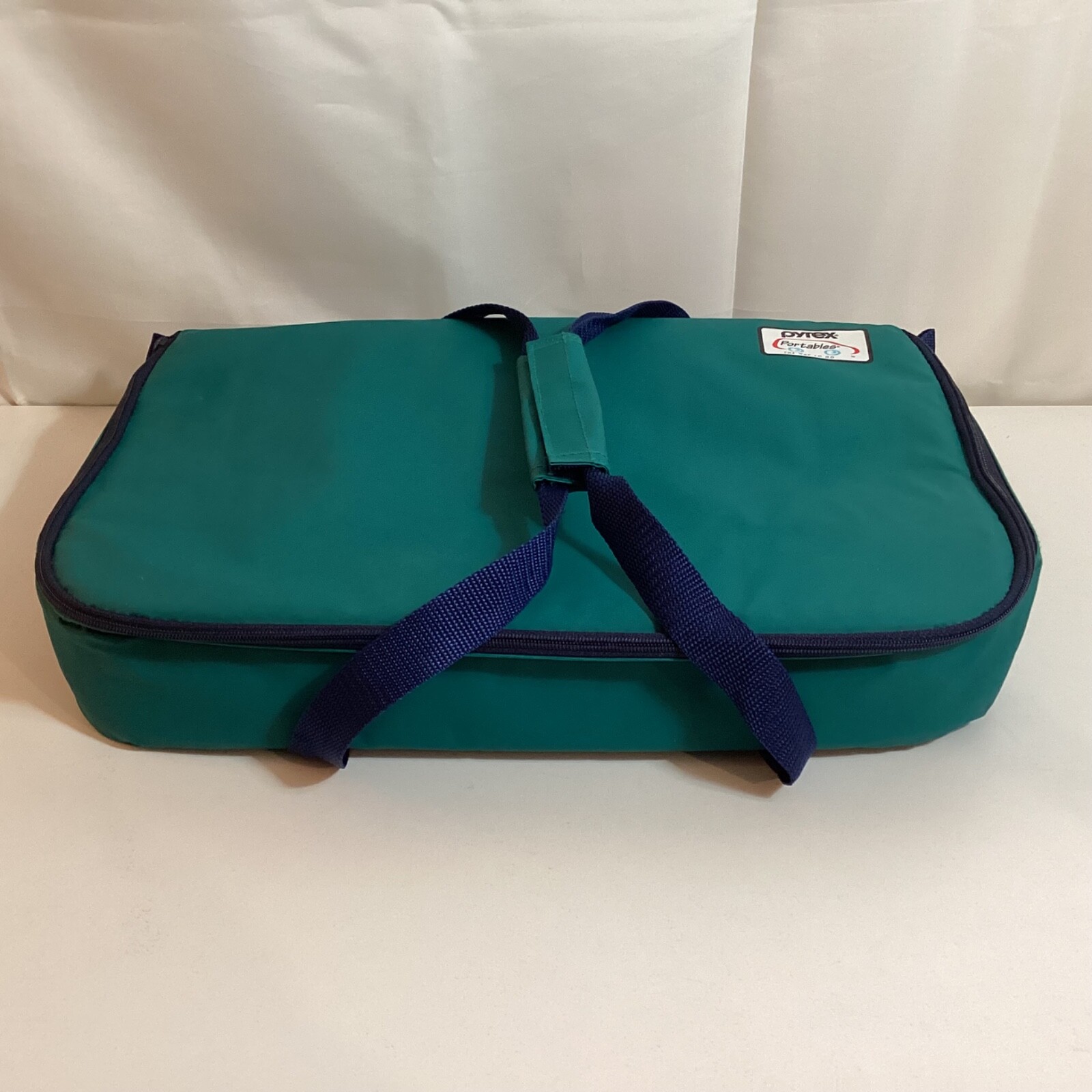 Pyrex Portables “The Way to Go” insulated carrying case w/ handles Teal