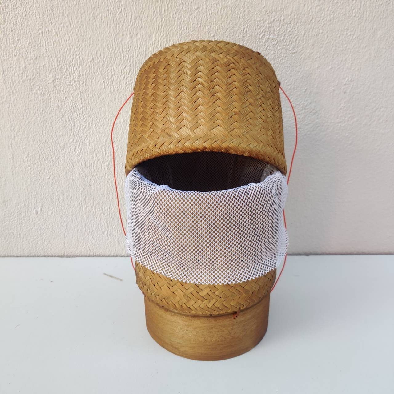 Sticky rice basket made from bamboo Comes with a cloth to put the sticky rice in