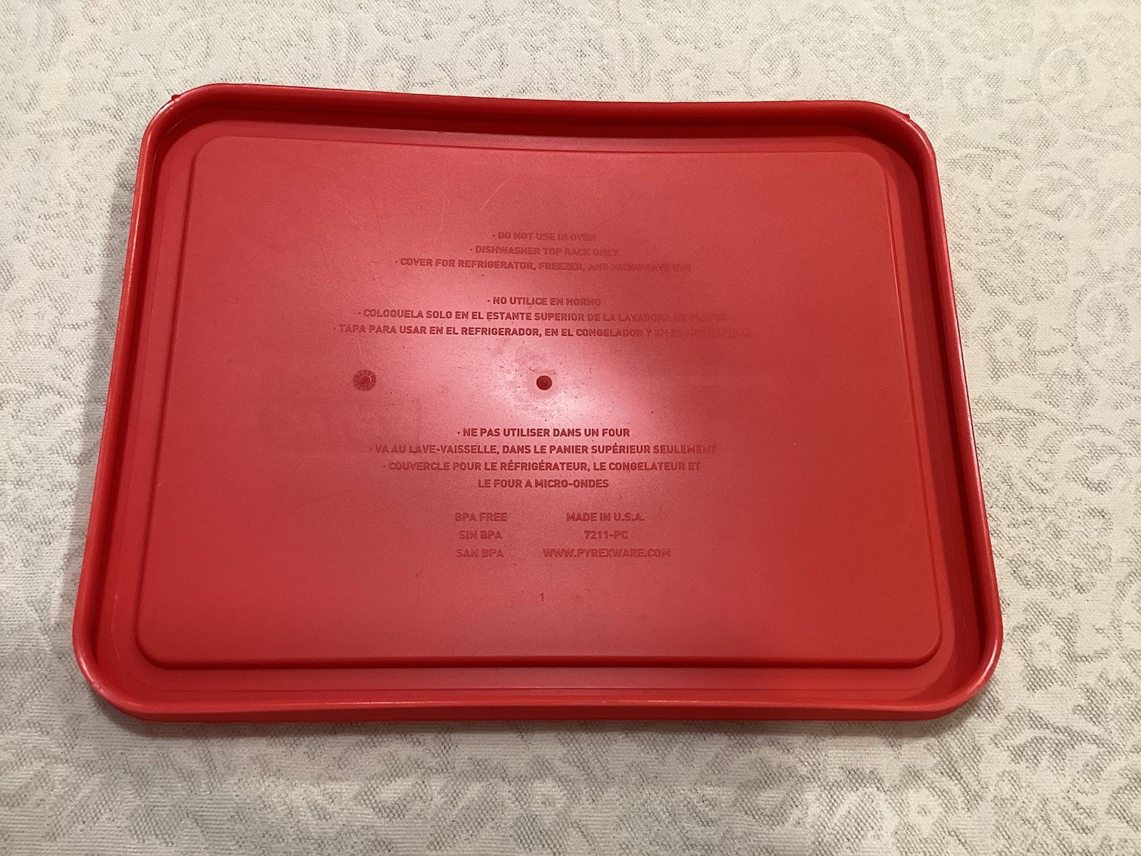 Lot Of 8 Pyrex Covers Red 7200 (4) 7402 (1) 7211 (1)Blue 7202 (1) Orange 323 (1)
