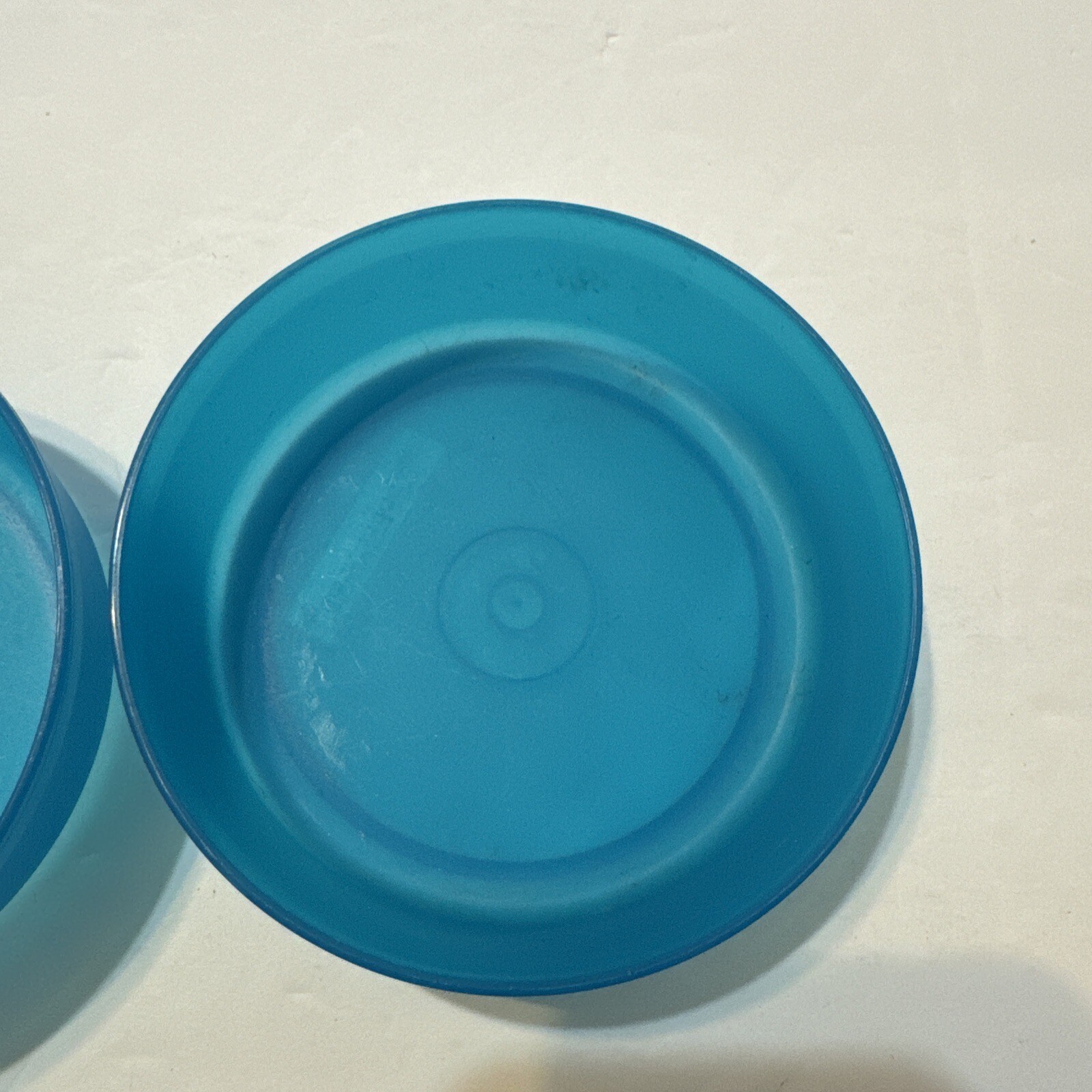4 Tupperware Refrigerator Bowls 148D & 1286 Plus Seals Little Wonders Blue Aqua