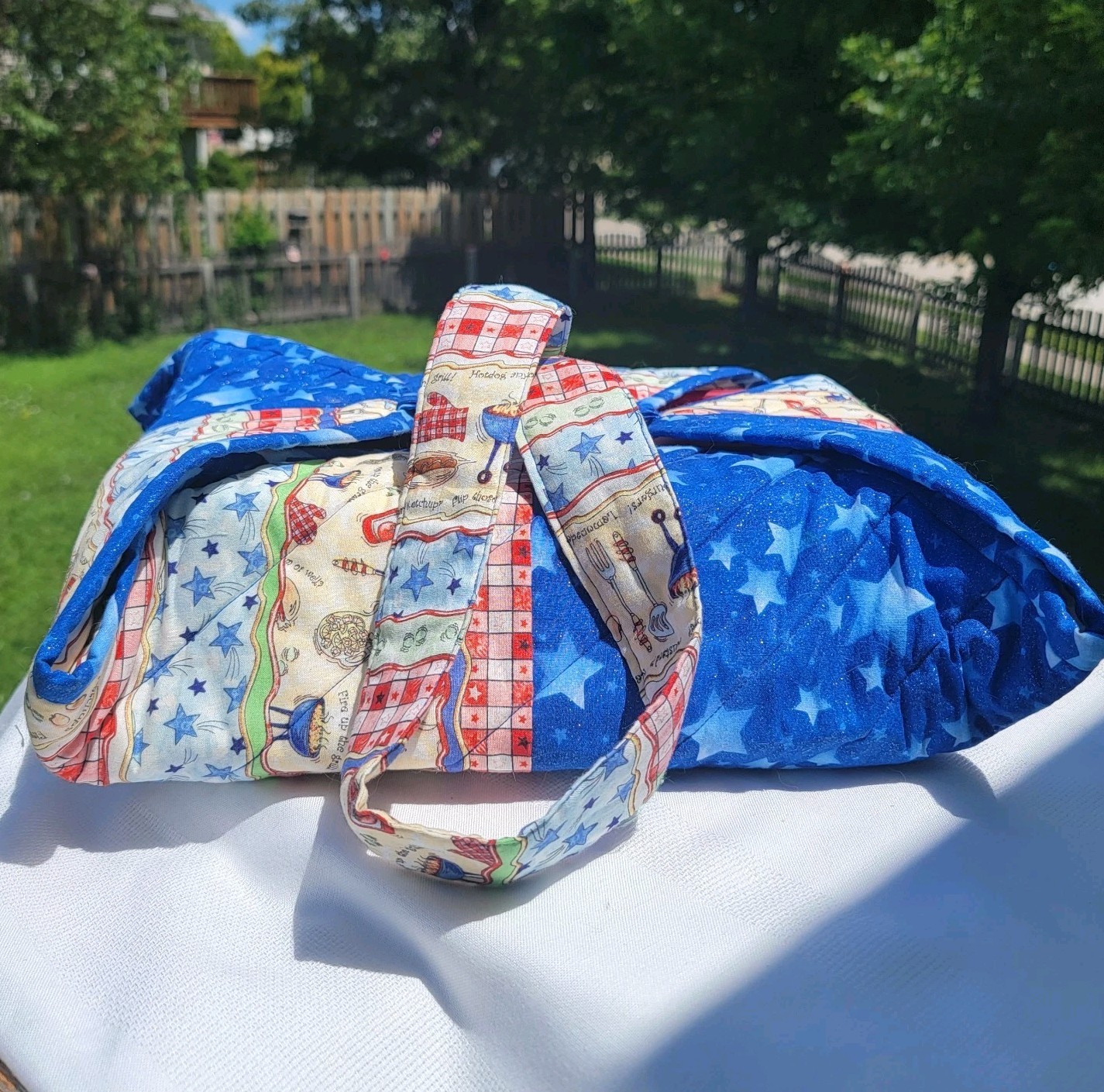 Vtg Reversible Patriotic Picnic Quilted Casserole Tote Food Carrier Hot Pad