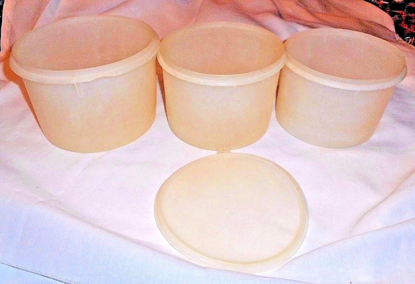3 Vintage Tupperware Mixing Bowls Containers “ONLY ONE LID”