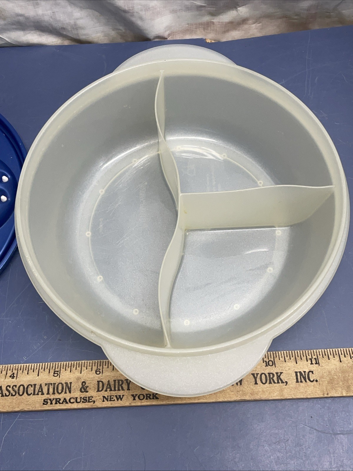 Tupperware Crystalwave Divided Dish 3859A-2 2649B-2 Vented Blue Navy Microwave