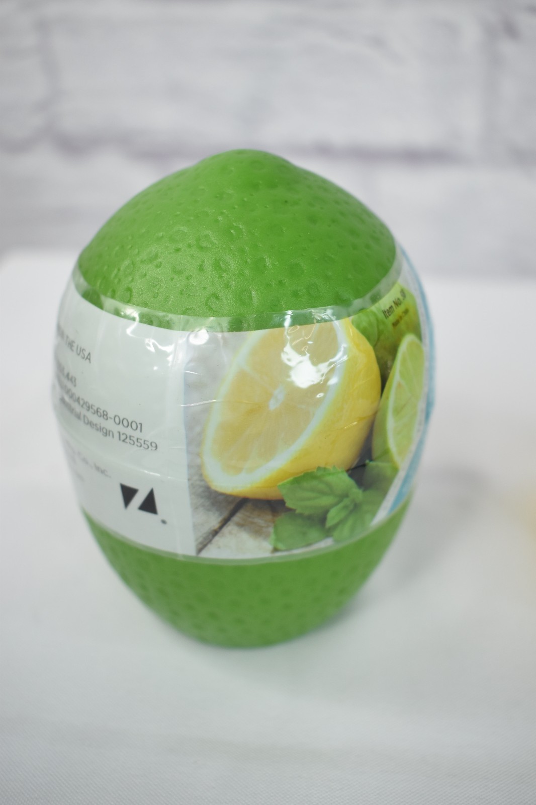 Hutzler 2 piece Lime / Lime Keeper Storage Container Green – Keeps Fresh Longer
