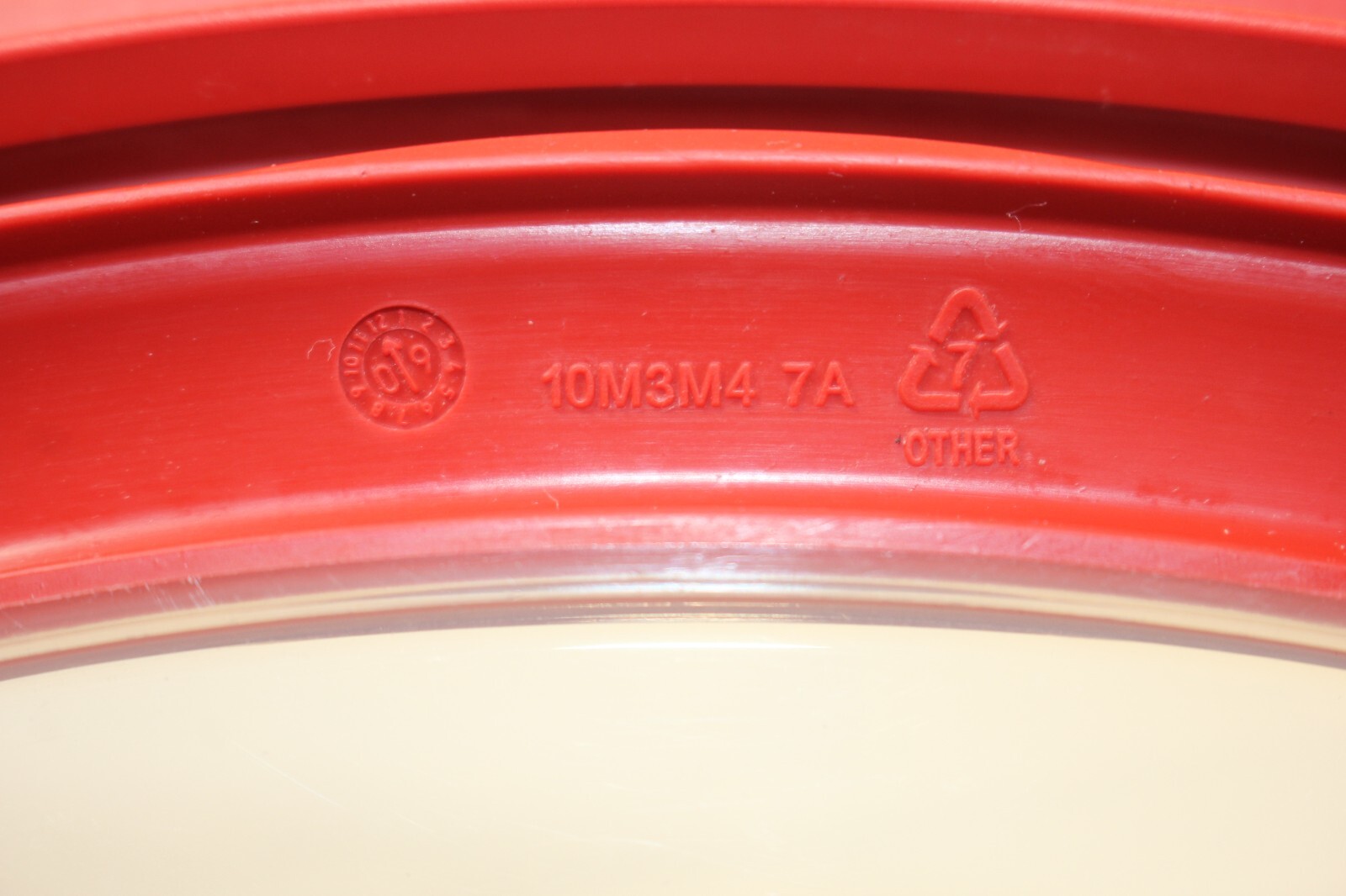 Rubbermaid Storage Container Replacement Lid ONLY 10M3M4 RED! w/ Window 7″
