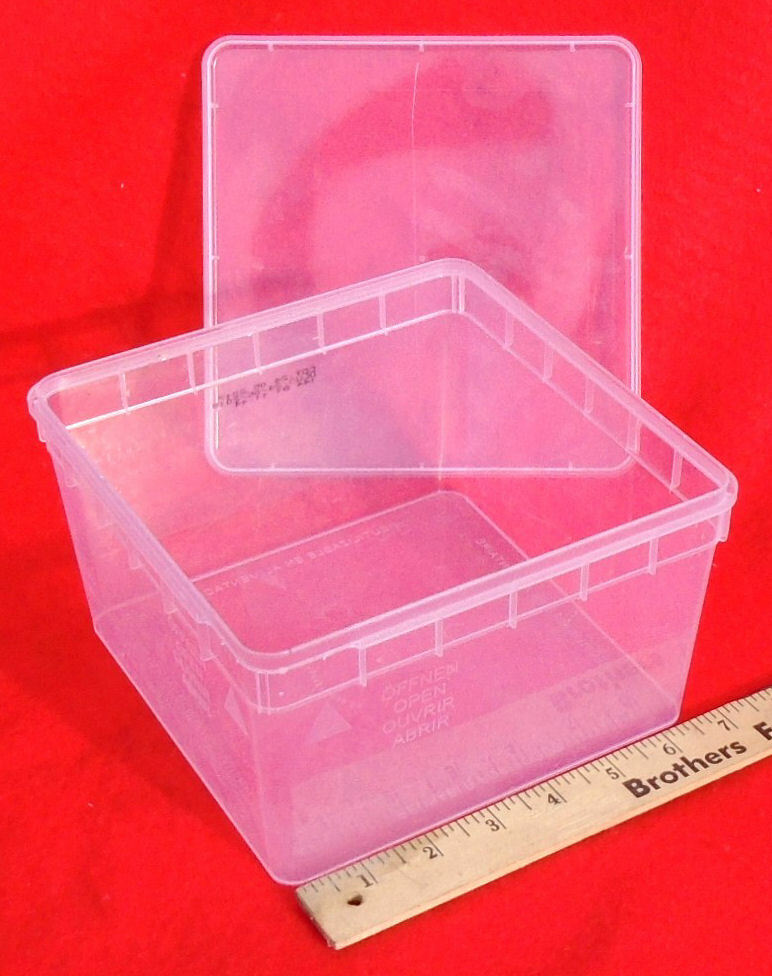 10 FurstGroup Clear Plastic Containers 5″x7¼”x7¼” + 10 Snap-On Lids