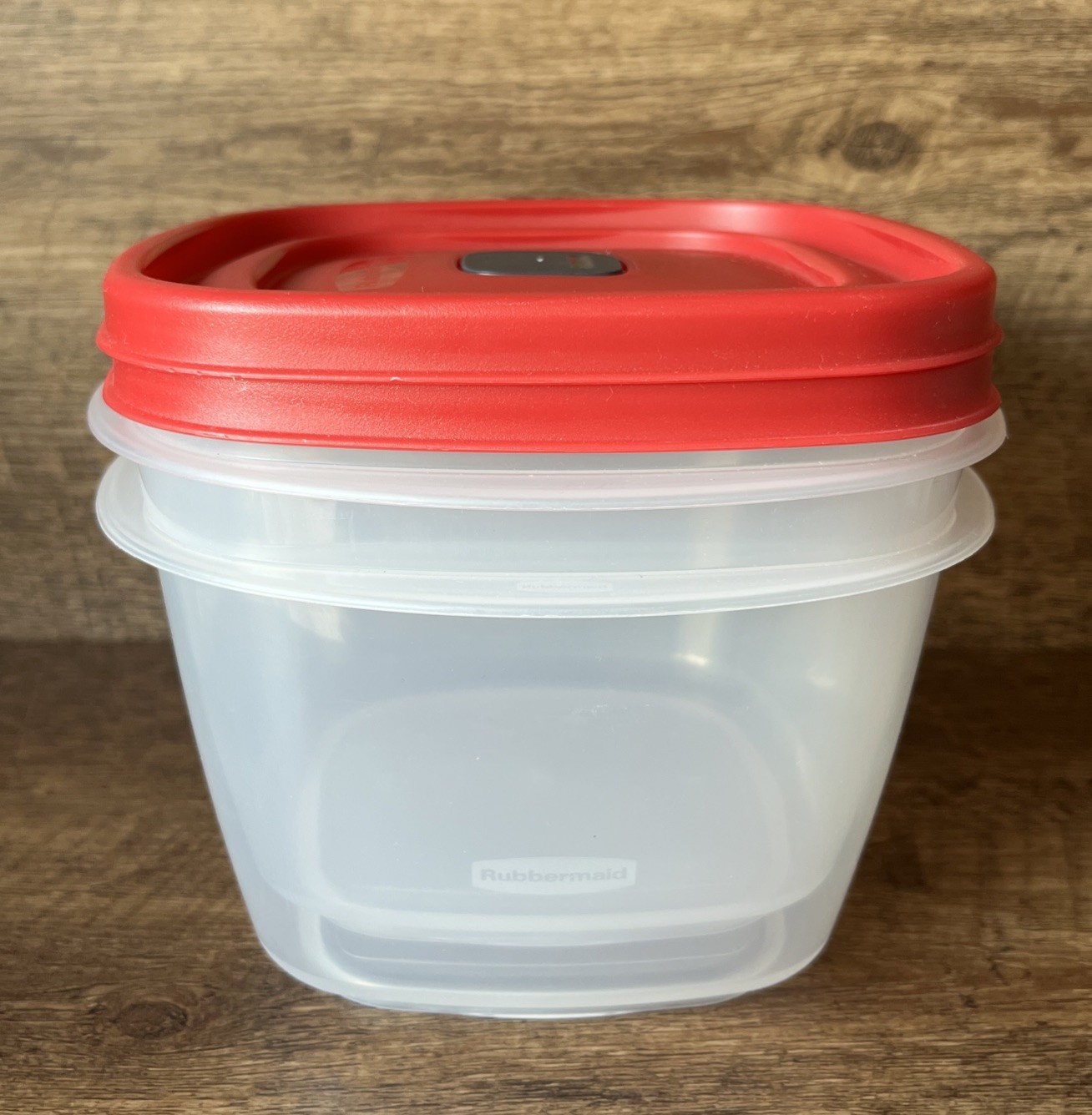 Rubbermaid 7 Cup 1.6 L Containers 7J63 Easy Find Red Snap Lid Vented VERY NICE!