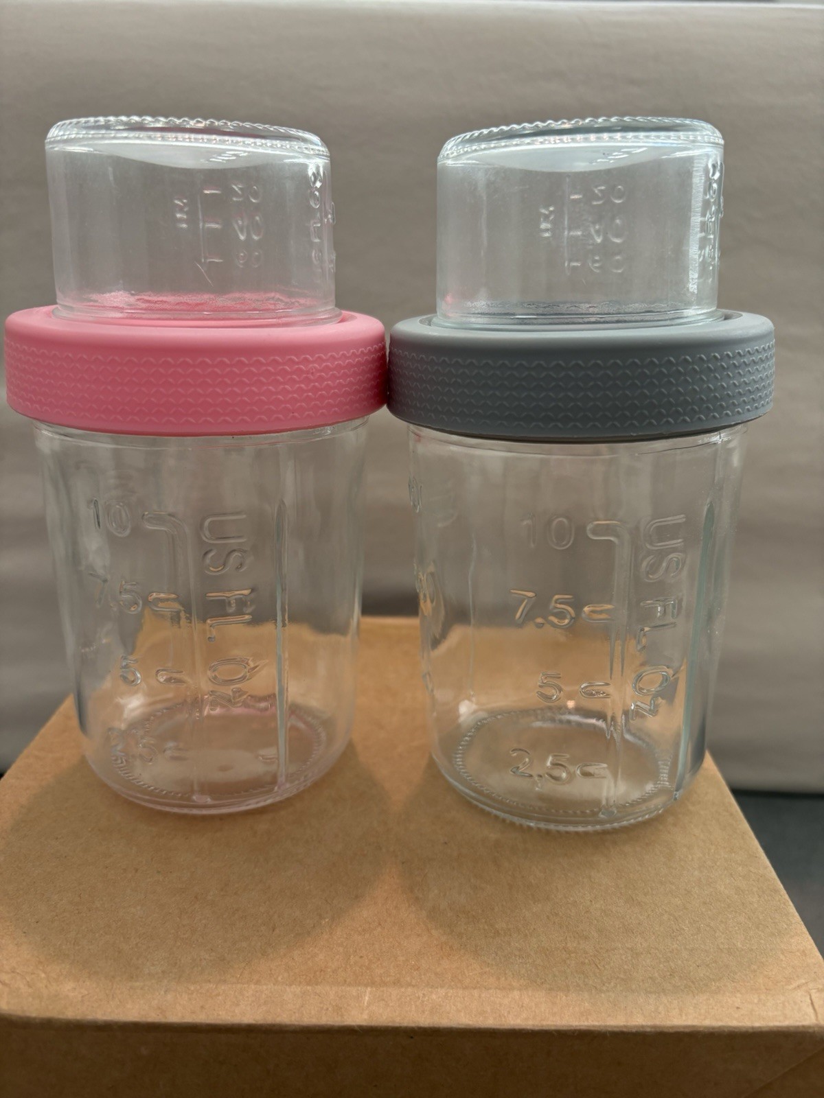 2-Pack Glass Overnight Oats Meal Prep Containers, Screw Lids, 10 oz Pink/Gray