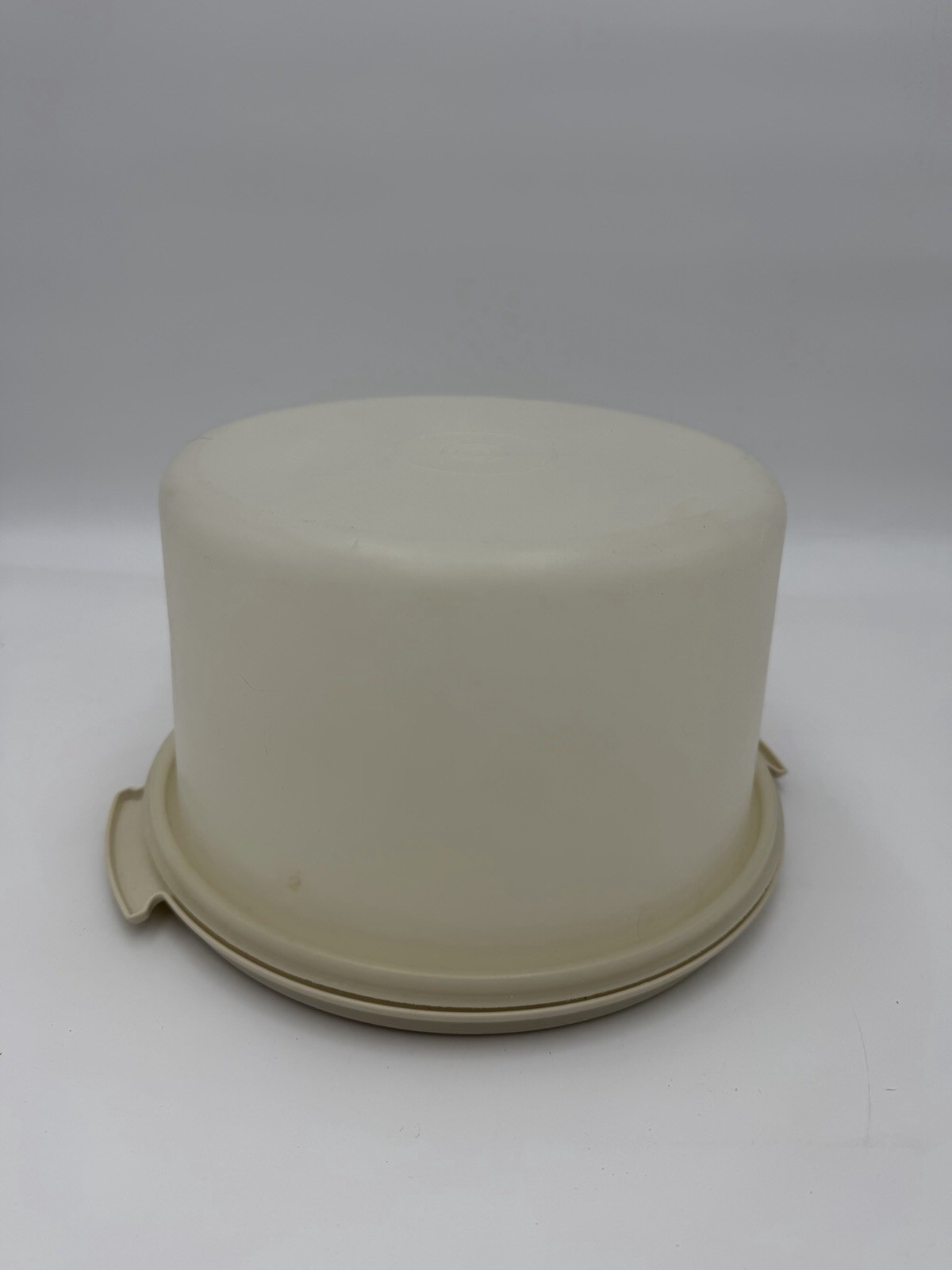 ✅ Vintage Tupperware Cake Carrier 683-8 Base 684-8 Lid White Round Storage