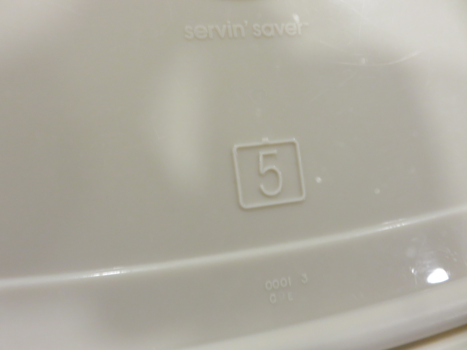 VTG Rubbermaid Servin Saver #5 Container Clear w/Almond Lid 4 Cups 940ml EUC