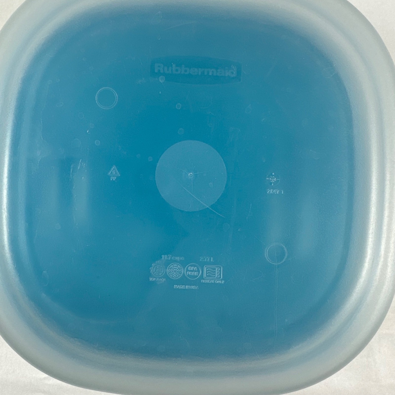 Large Rubbermaid TakeAlongs 11.7 Cups, 2.77 Liters, Blue Snap On Lid, 2K47 1