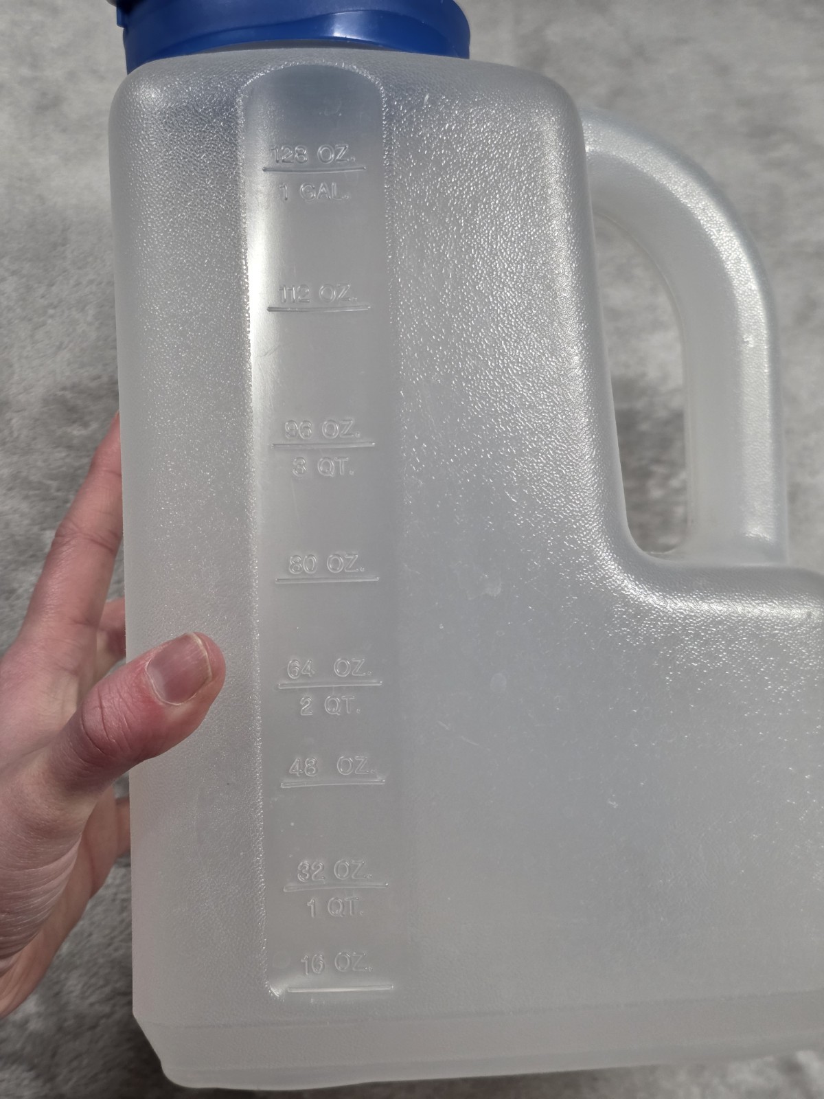 90s Rubbermaid Servin’ Saver 1 Gallon Beverage Container Jug Blue Flip Top Lid
