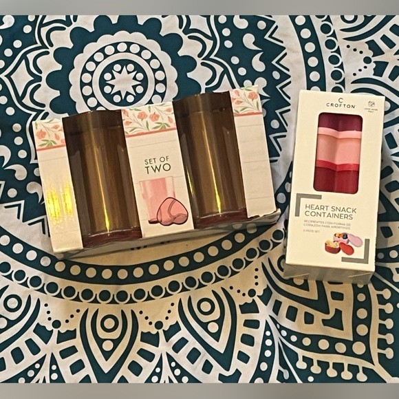 NWT New View 2 Heart 14oz Cups & 5 Crofton Heart Snack Containers