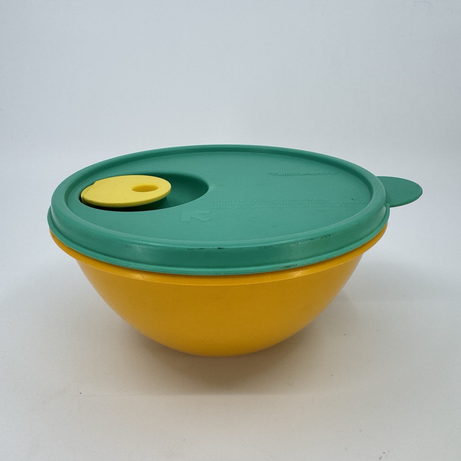 Vintage Tupperware Yellow 6 Inch Bowl #234-19 & Crystalwave Vent Lid 2648-A
