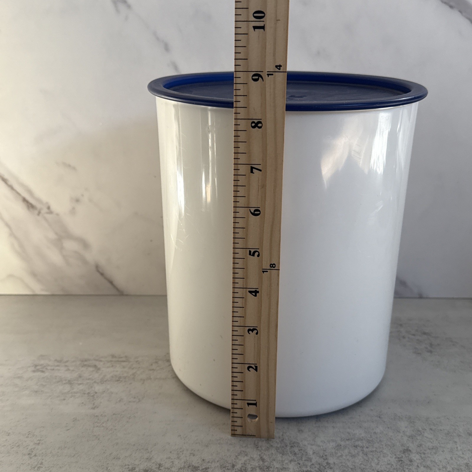 Tupperware Nesting Storage Containers Set 4 White Blue Lids Kitchen Canister