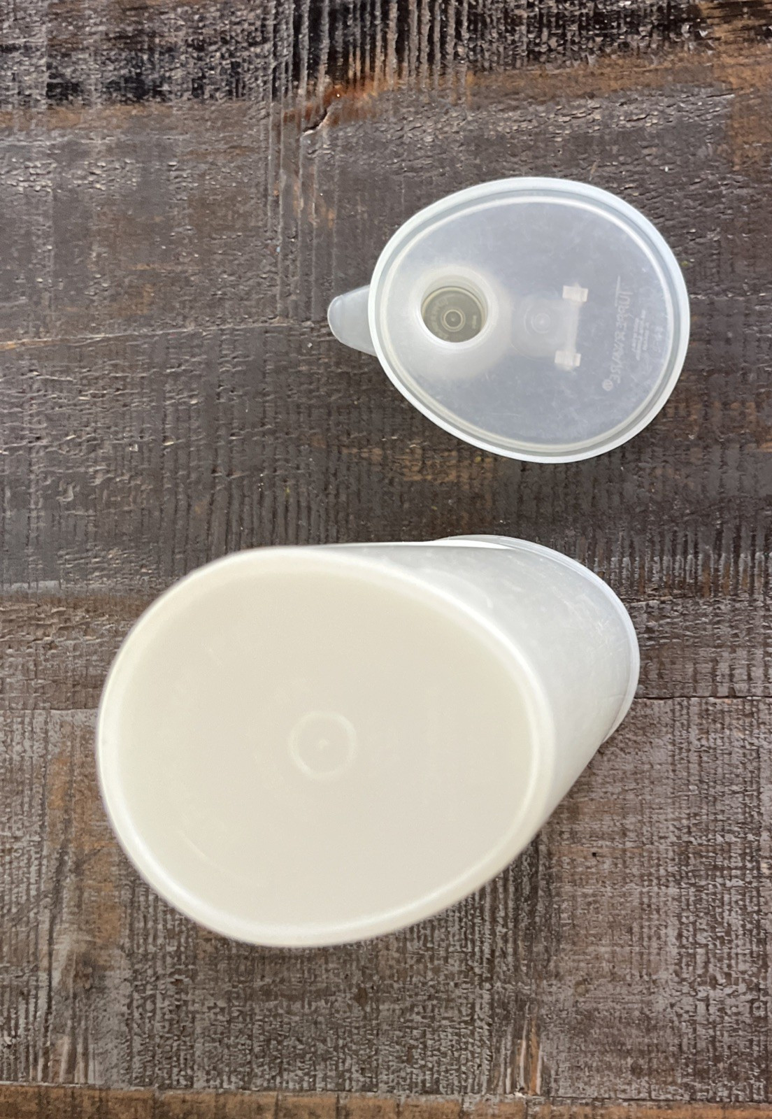 Vtg 2 Cup Tupperware Syrup Container Pitcher 640 w/ Lid 641 642 pour-FREE SHIP*