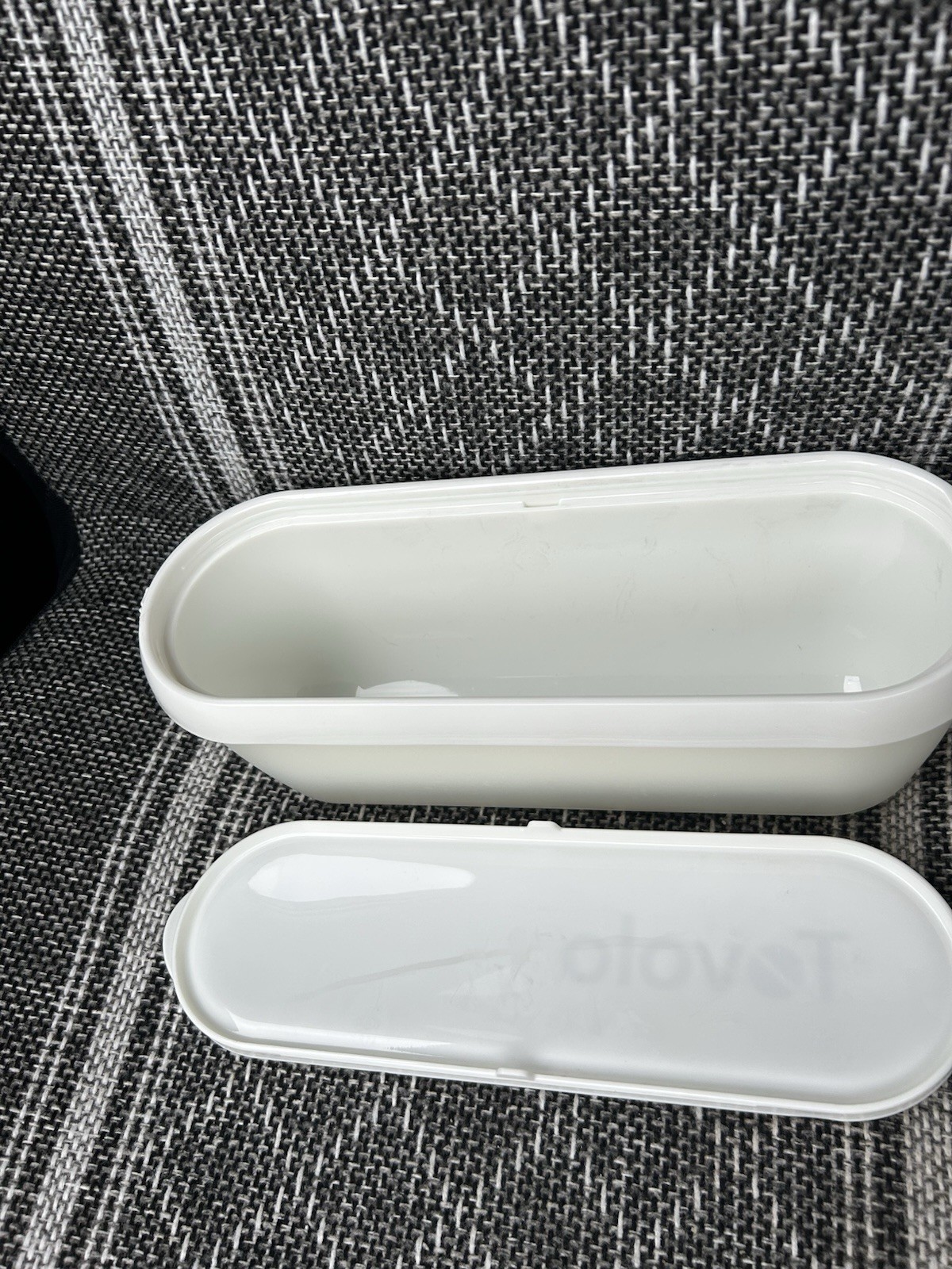 Tovolo Glide-A-Scoop Ice Cream Tub Insulated Container White Freezer Storage EUC
