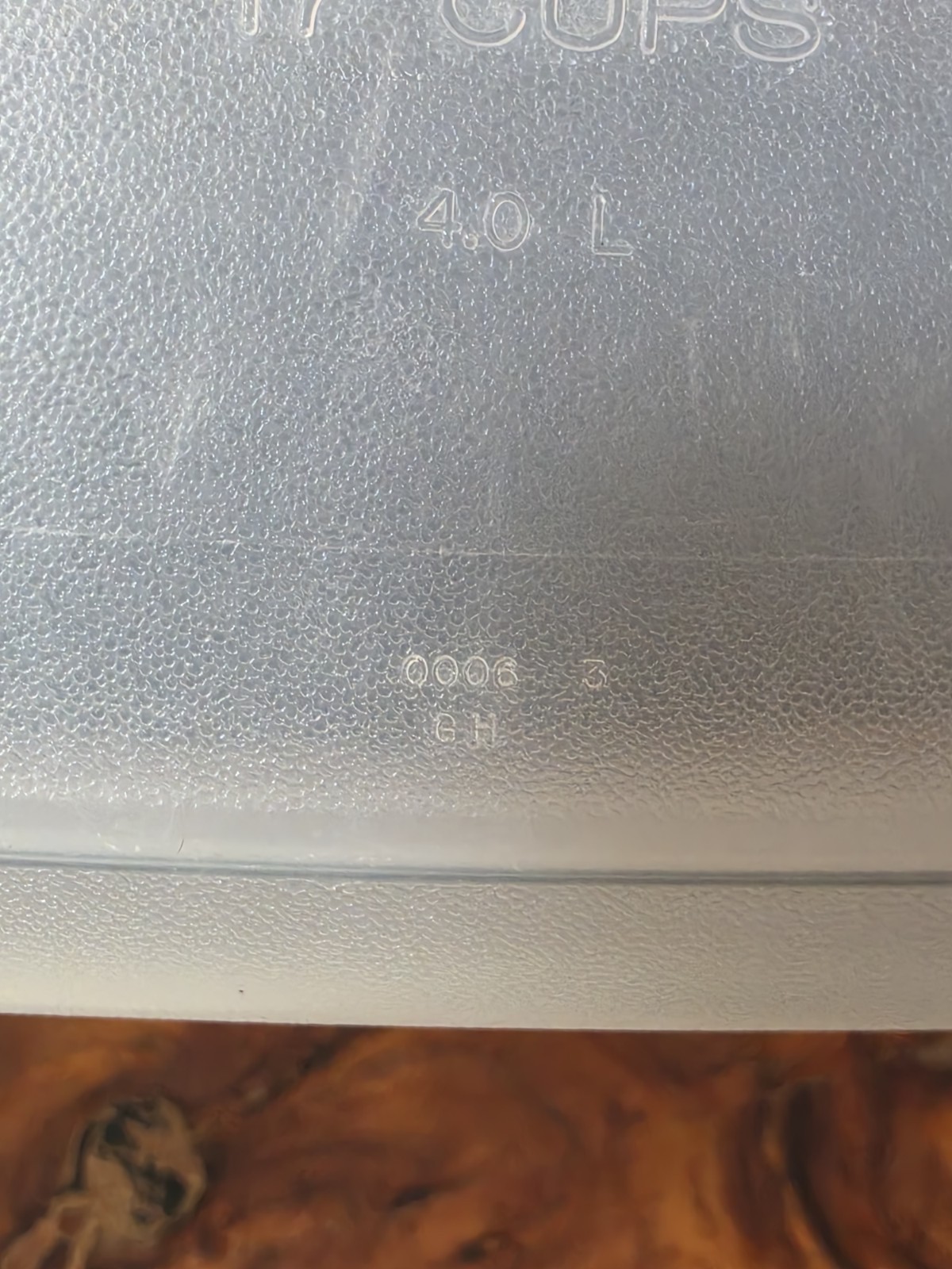 Vintage Rubbermaid Servin Saver #7 Rectangle 17 Cup Container Sheer w/Almond Lid