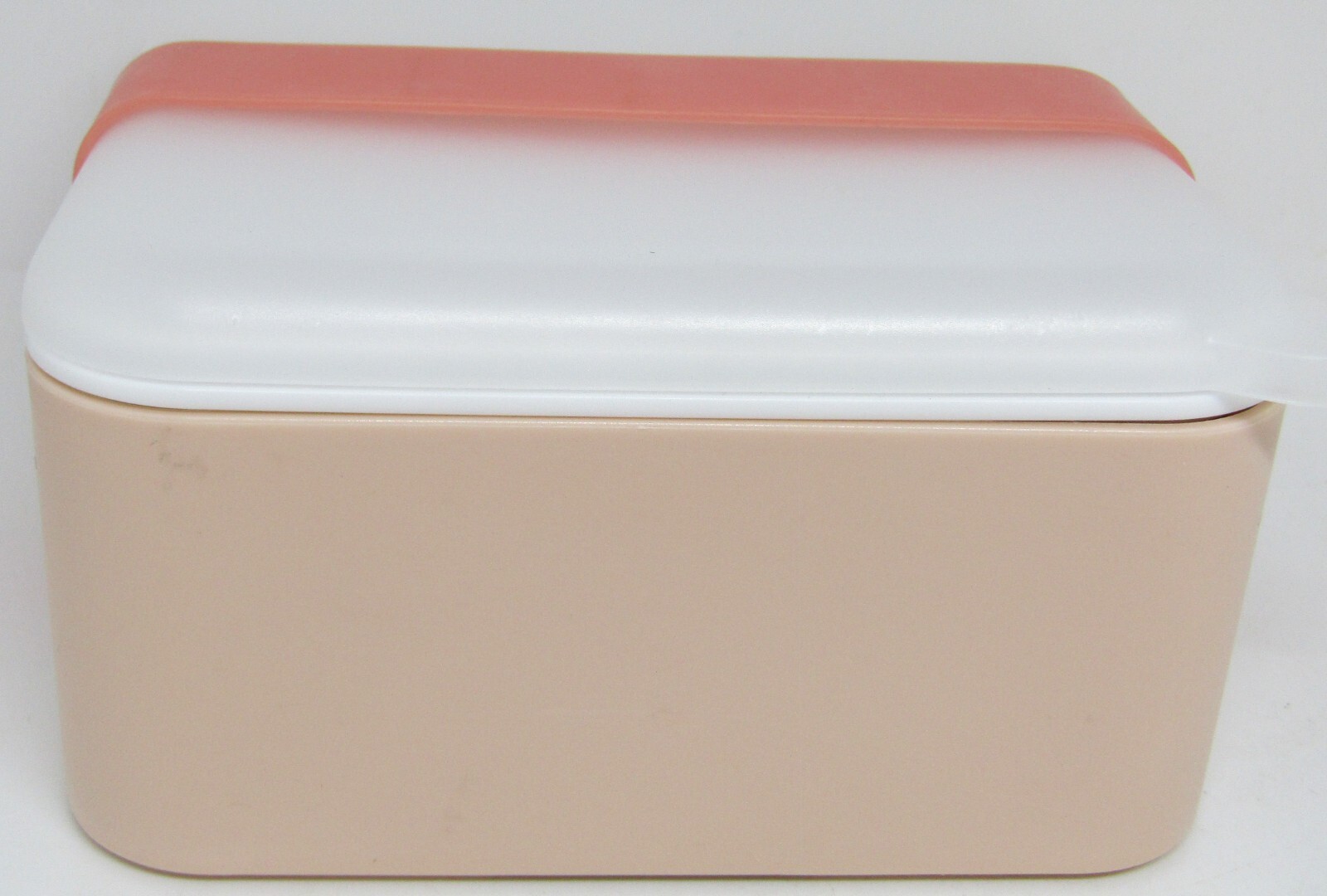 5 1/2″ X 5/12″ Food Storage Tote, with Divided Inserts.