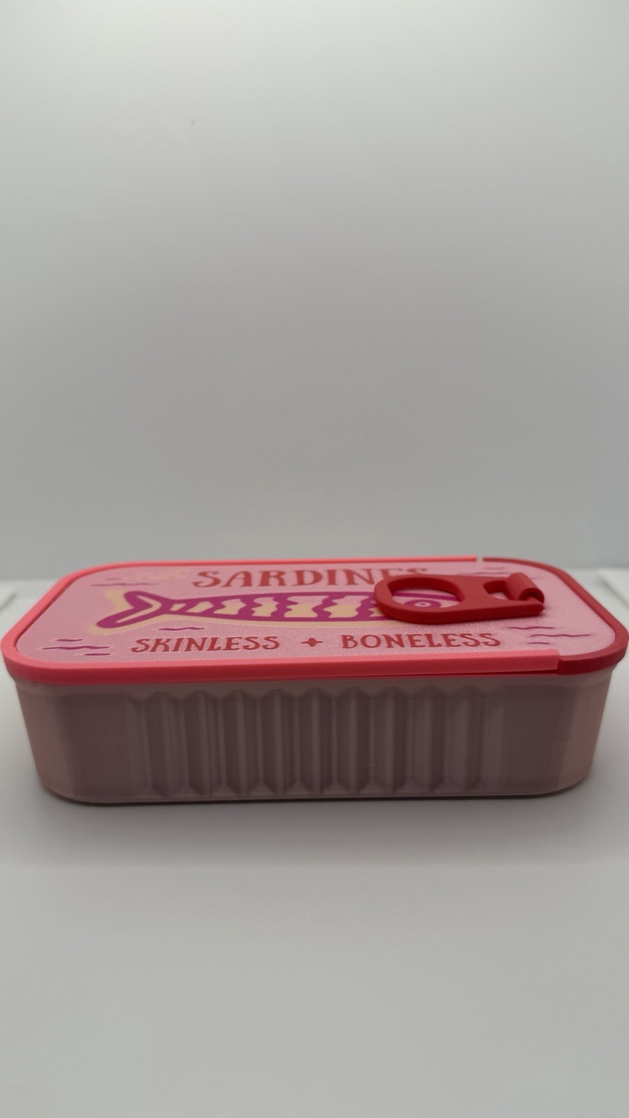 Sardines Graphic Print Sandwich Container Set of 3, 15 oz Snap Lid + Cutter