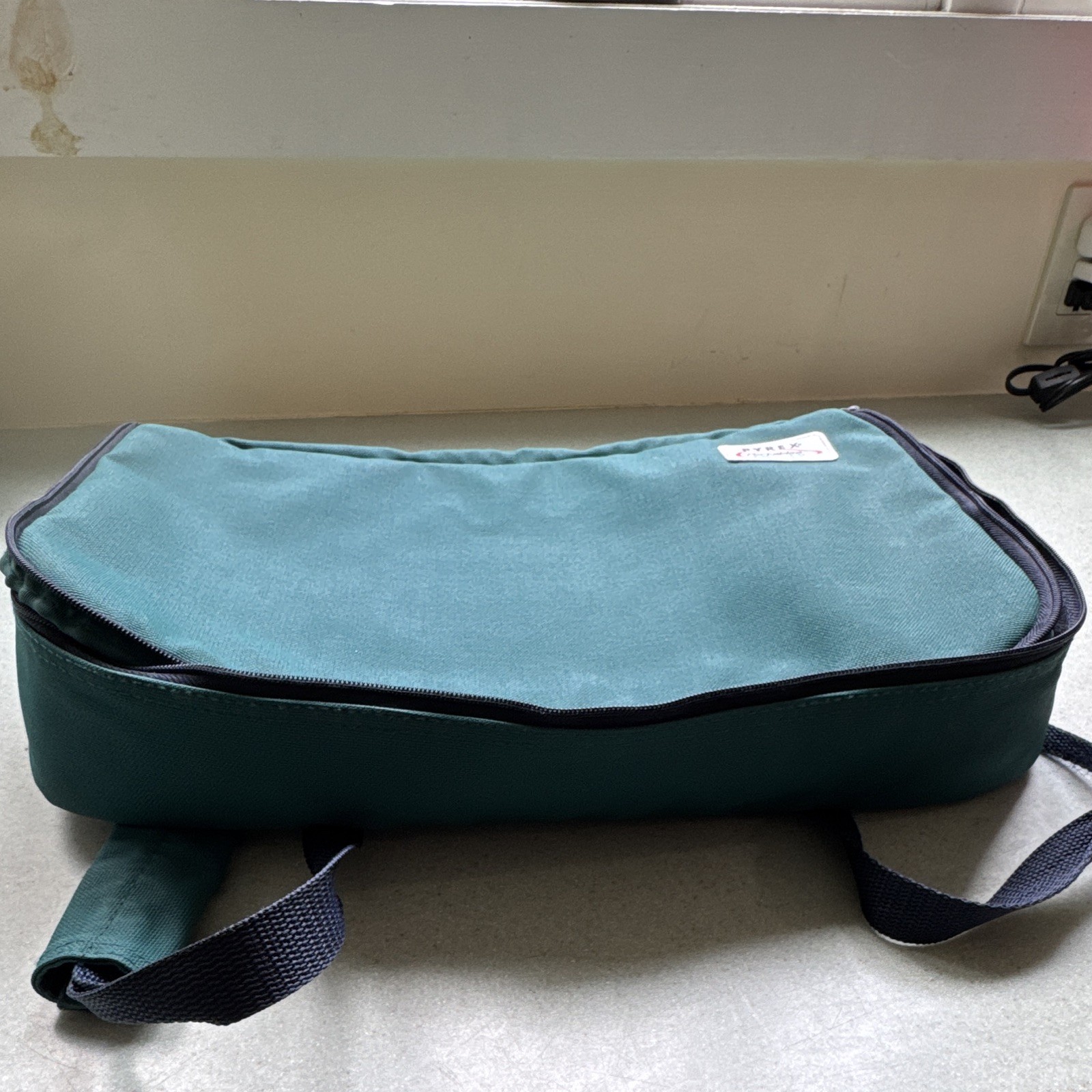 Pyrex Portables The Way To Go Insulated Zipper Handle Carrier Bag Green