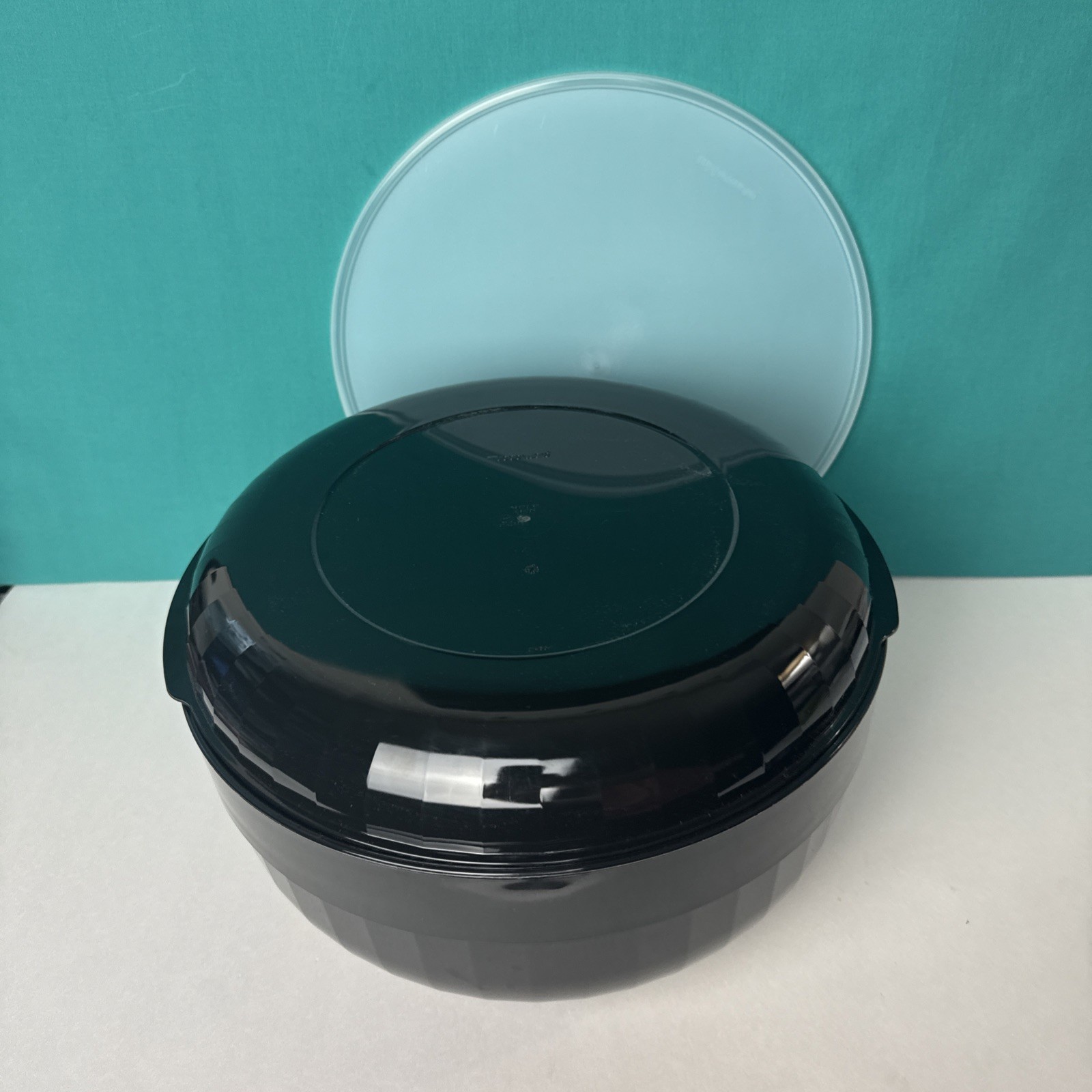 Tupperware Black Acrylic Salad / Punch Bowl 6L Elegant Serving Bowl w/ Lid /seal